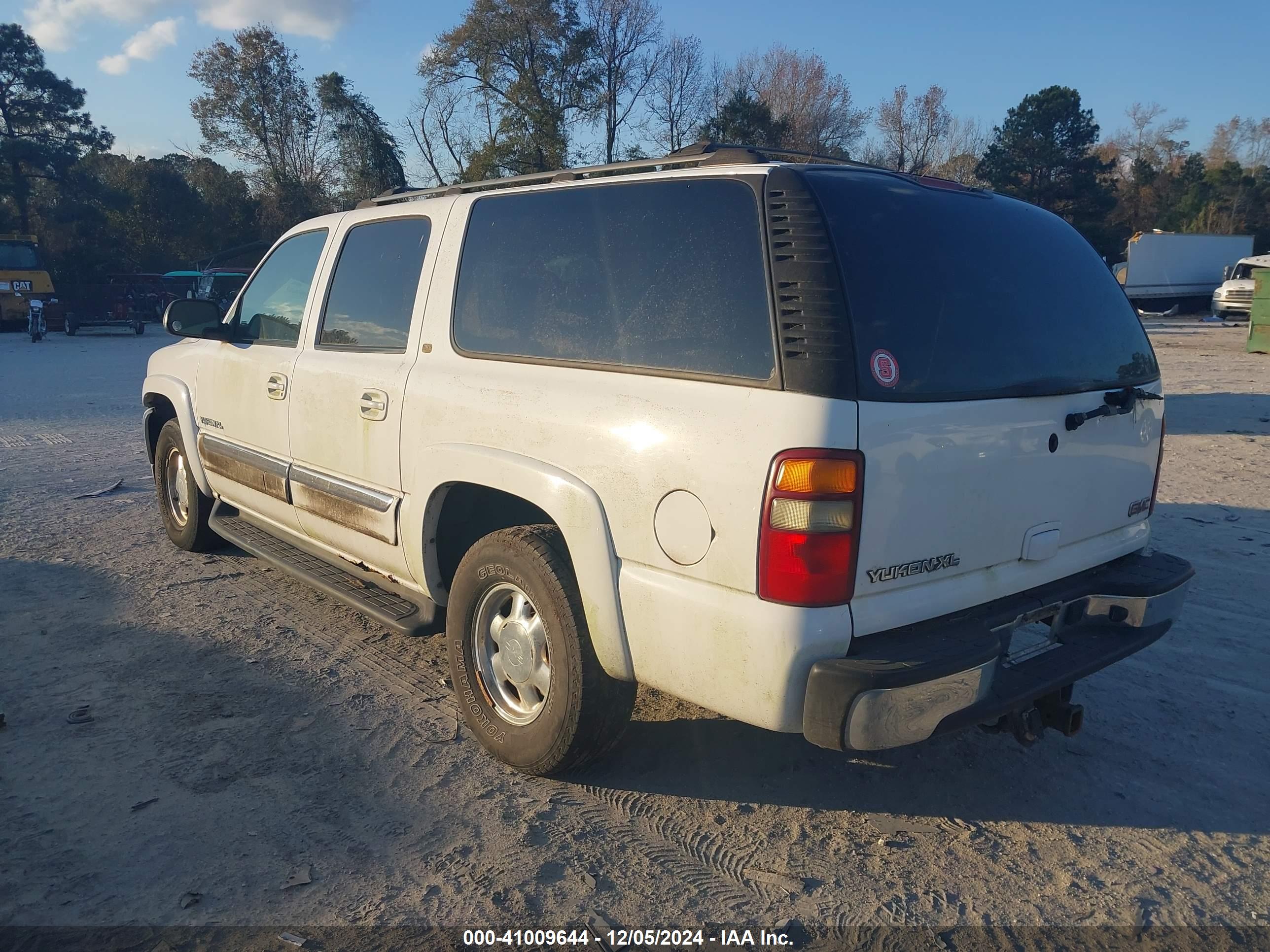 GMC YUKON image 3