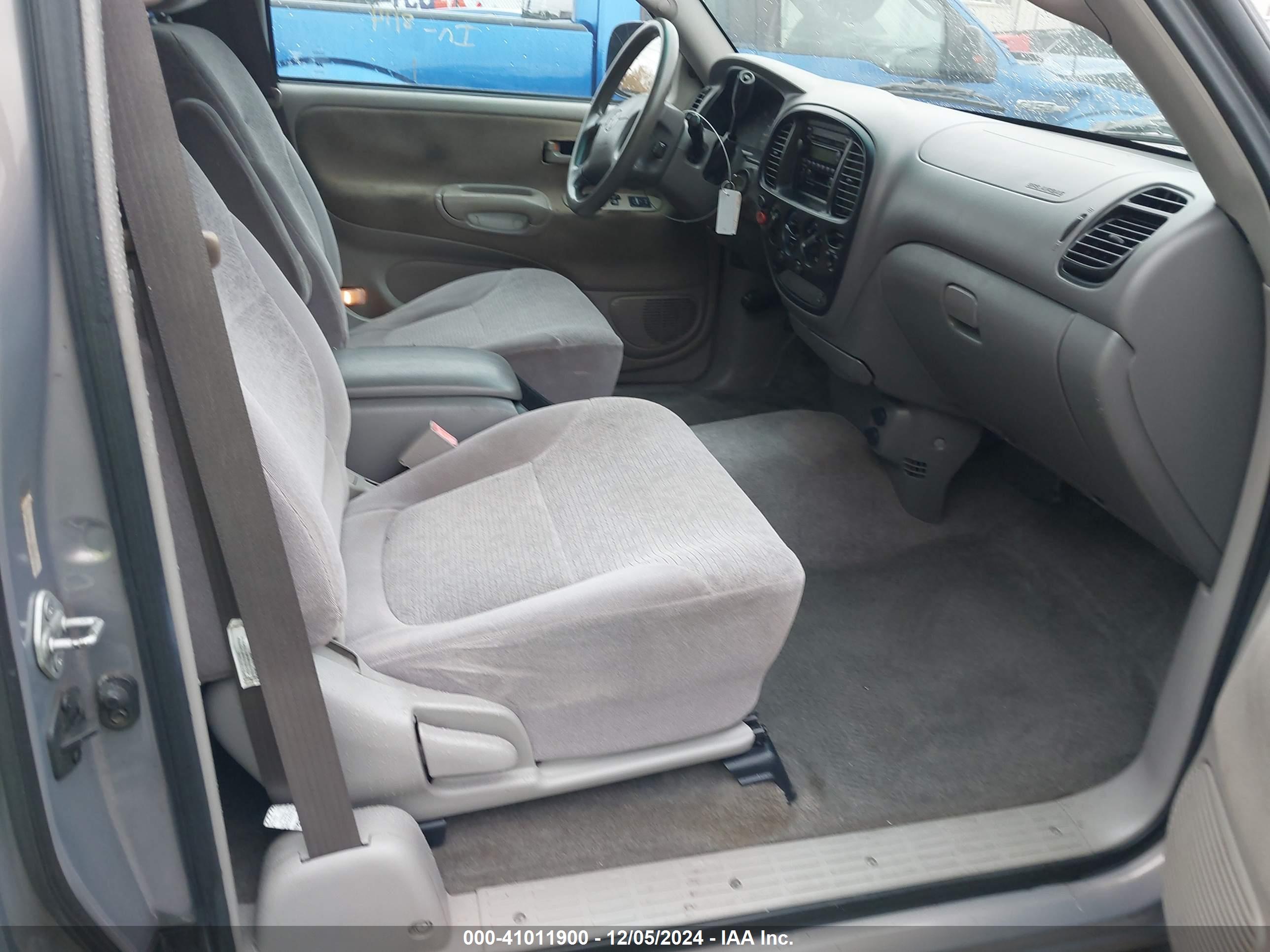 TOYOTA TUNDRA image 5