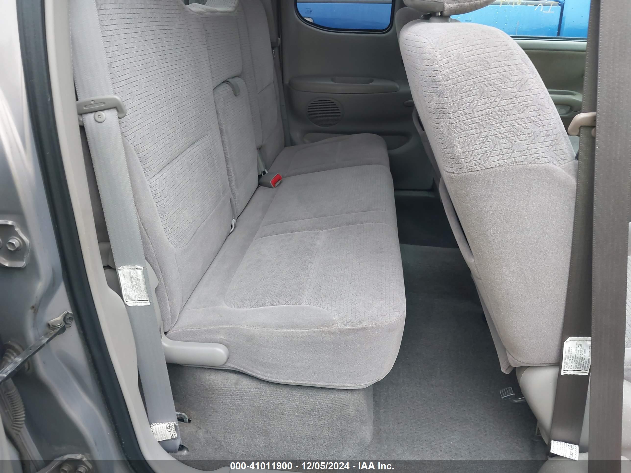 TOYOTA TUNDRA image 8