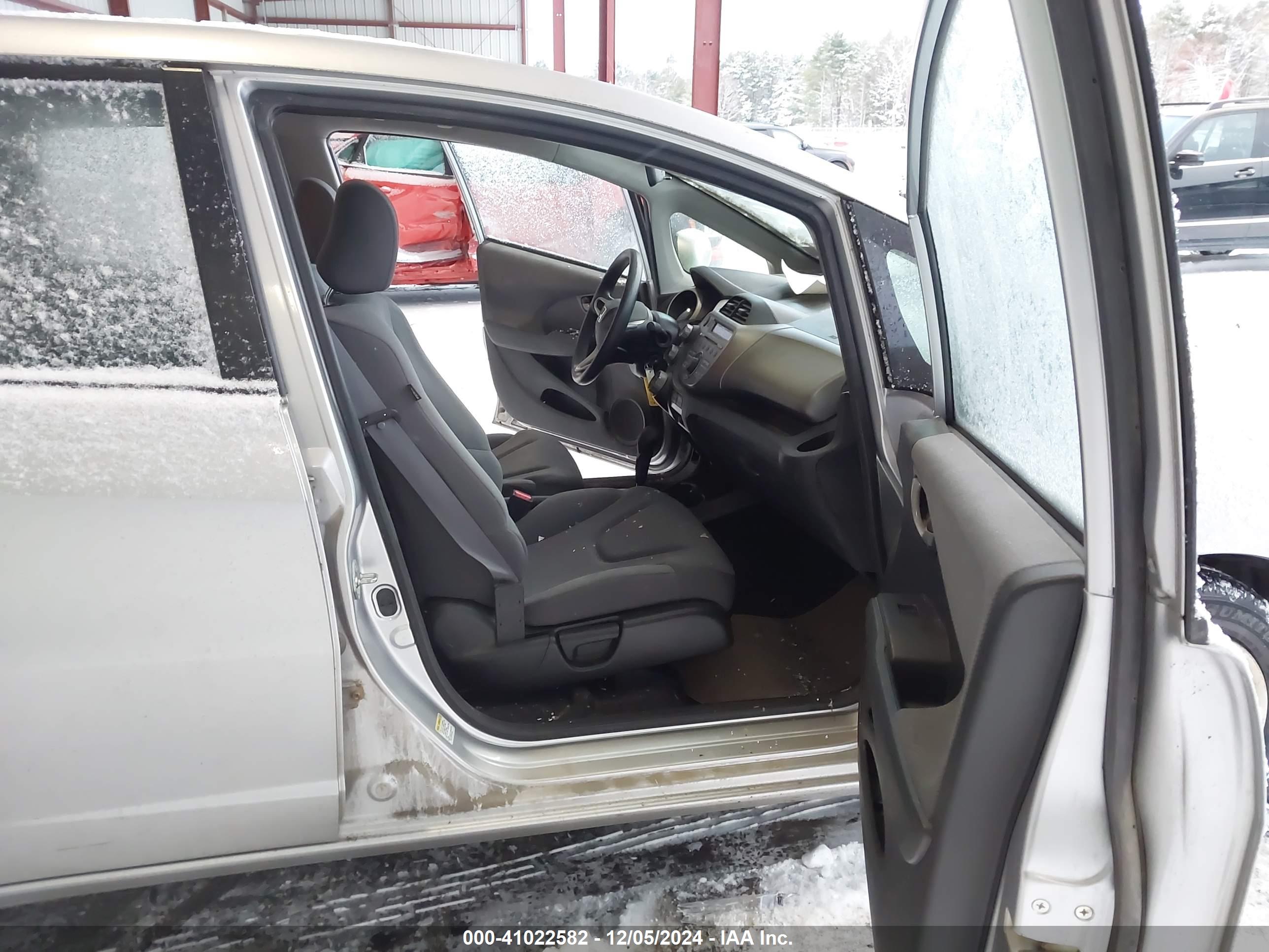 HONDA FIT image 5