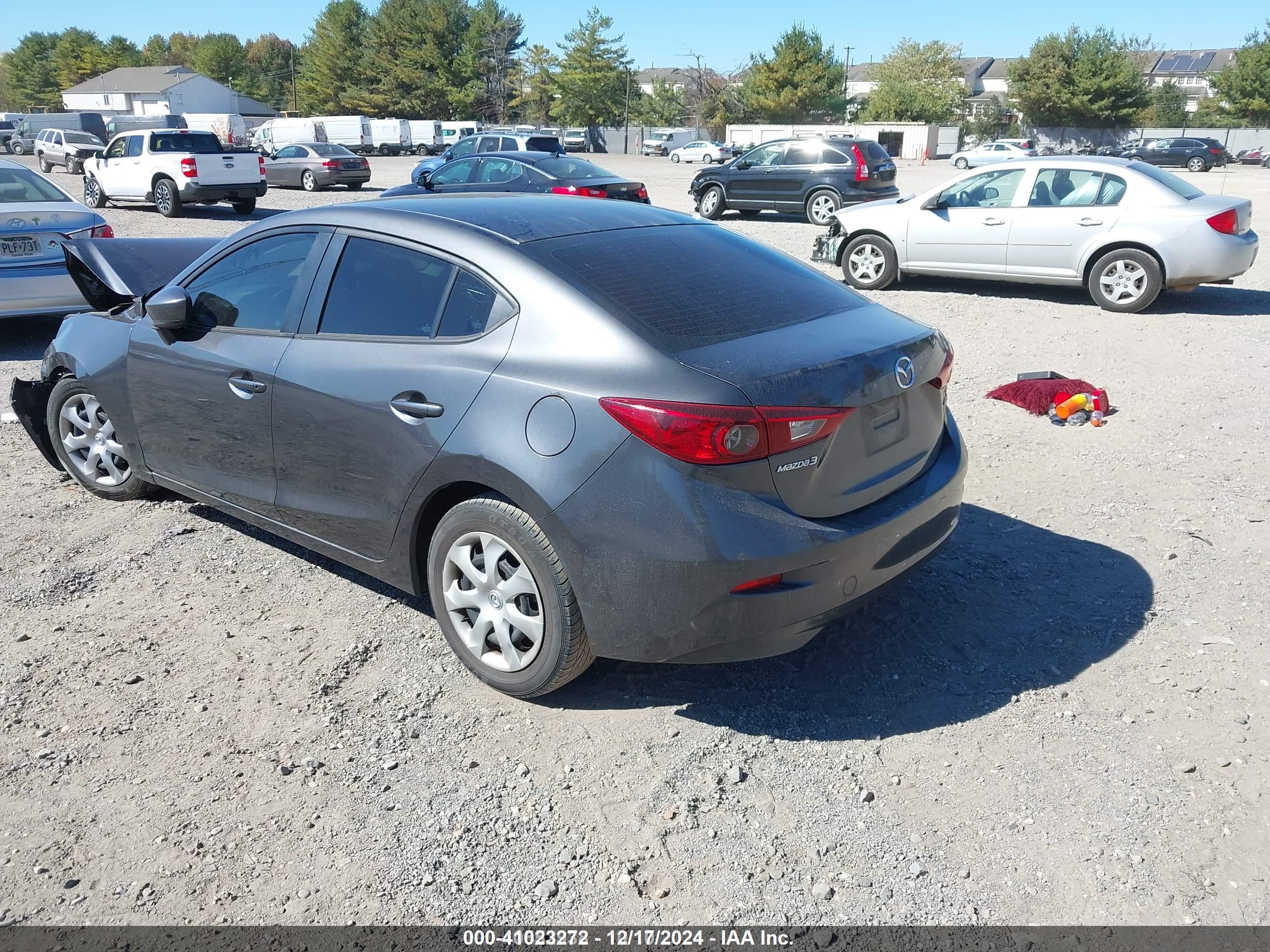 MAZDA MAZDA3 image 3