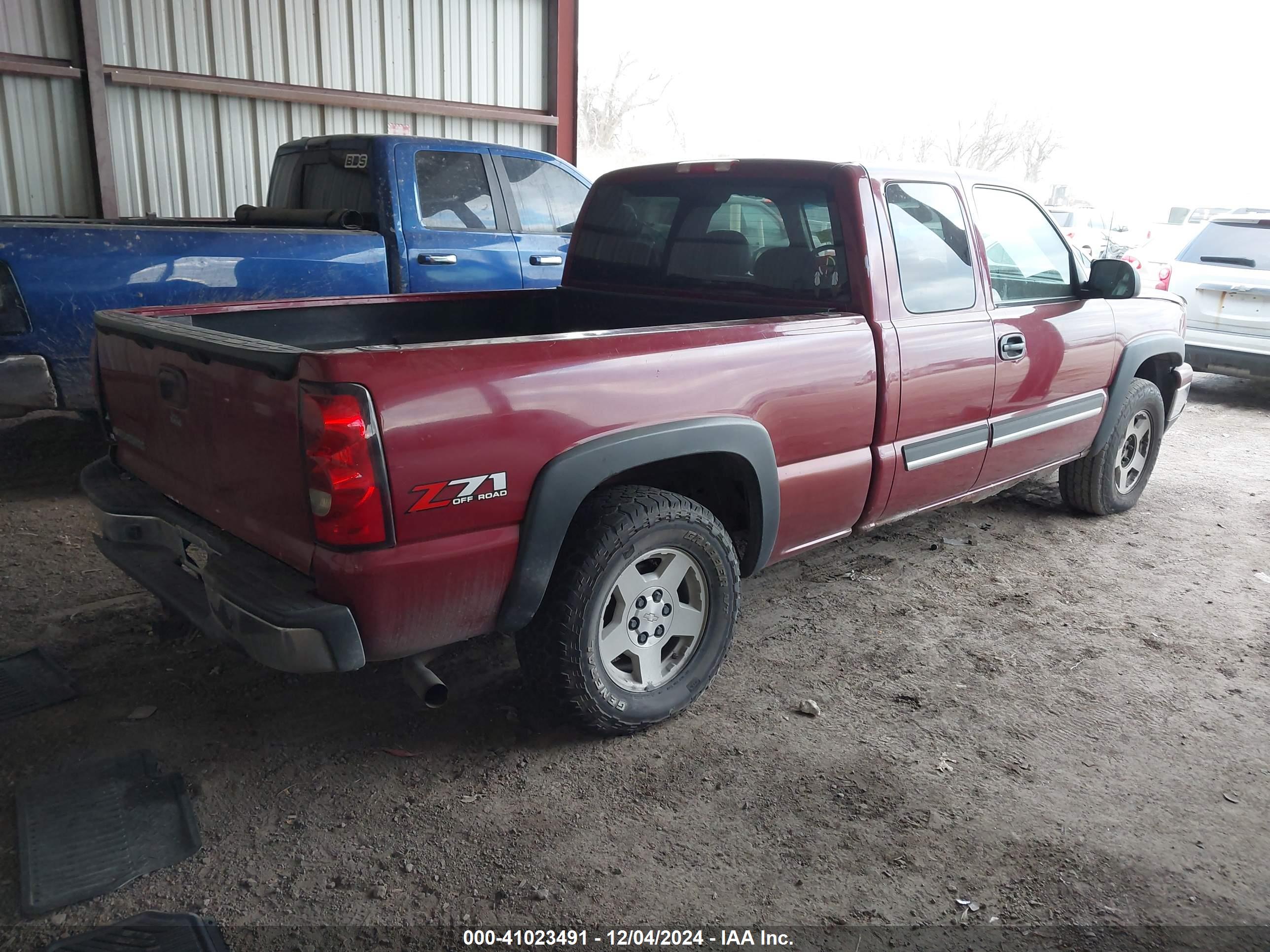 CHEVROLET SILVERADO image 4