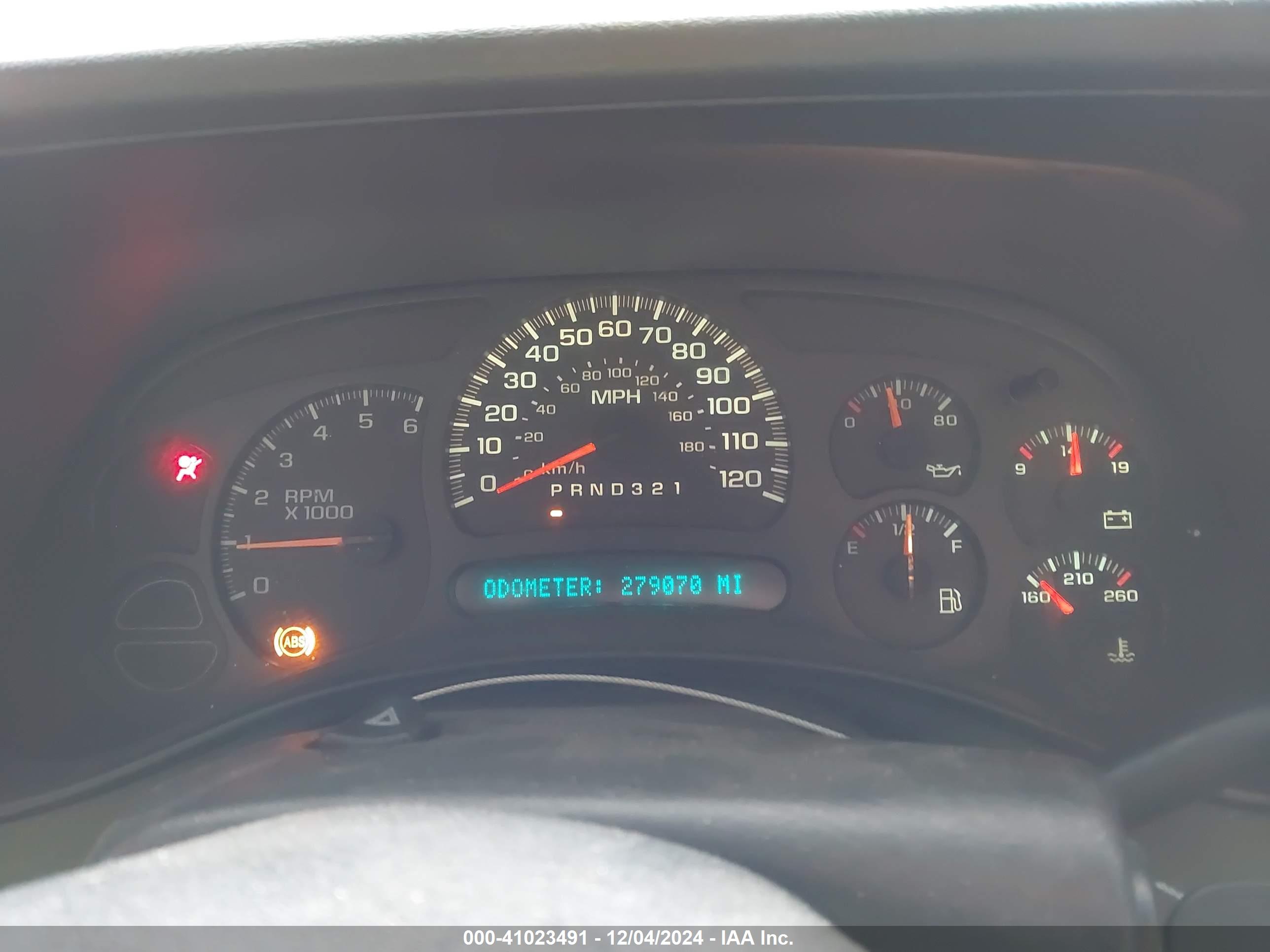 CHEVROLET SILVERADO image 7