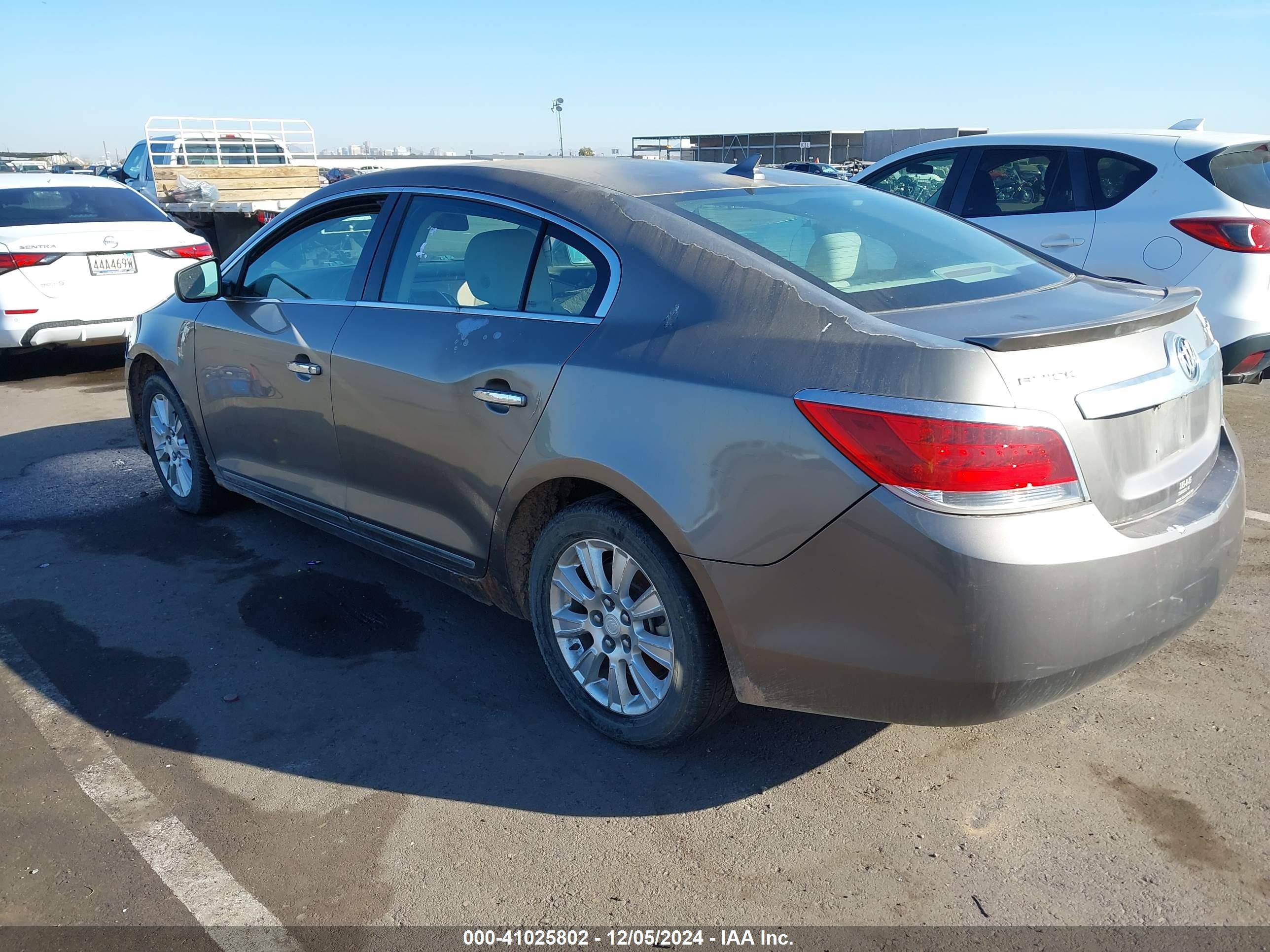 BUICK LACROSSE image 3