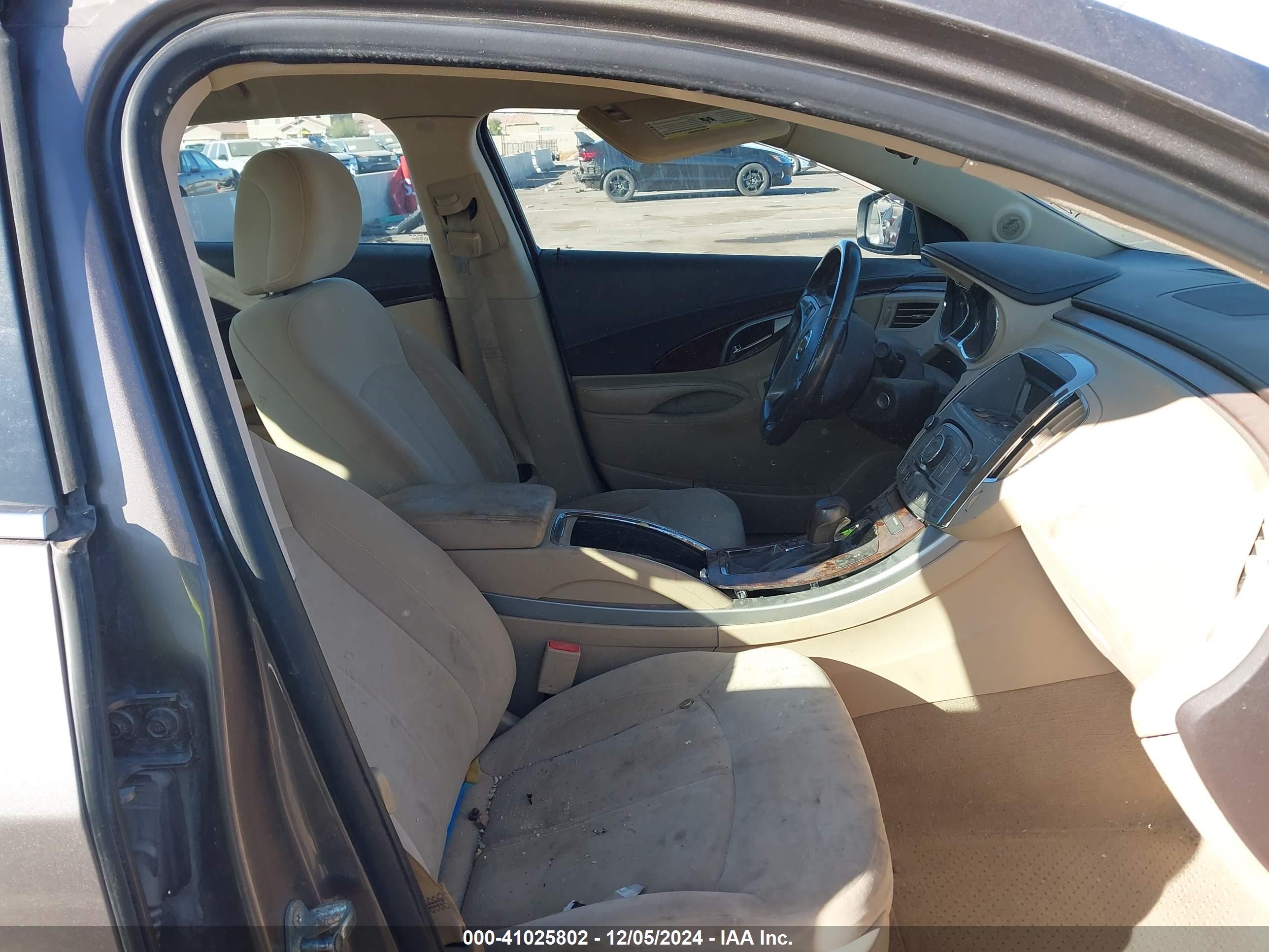 BUICK LACROSSE image 5