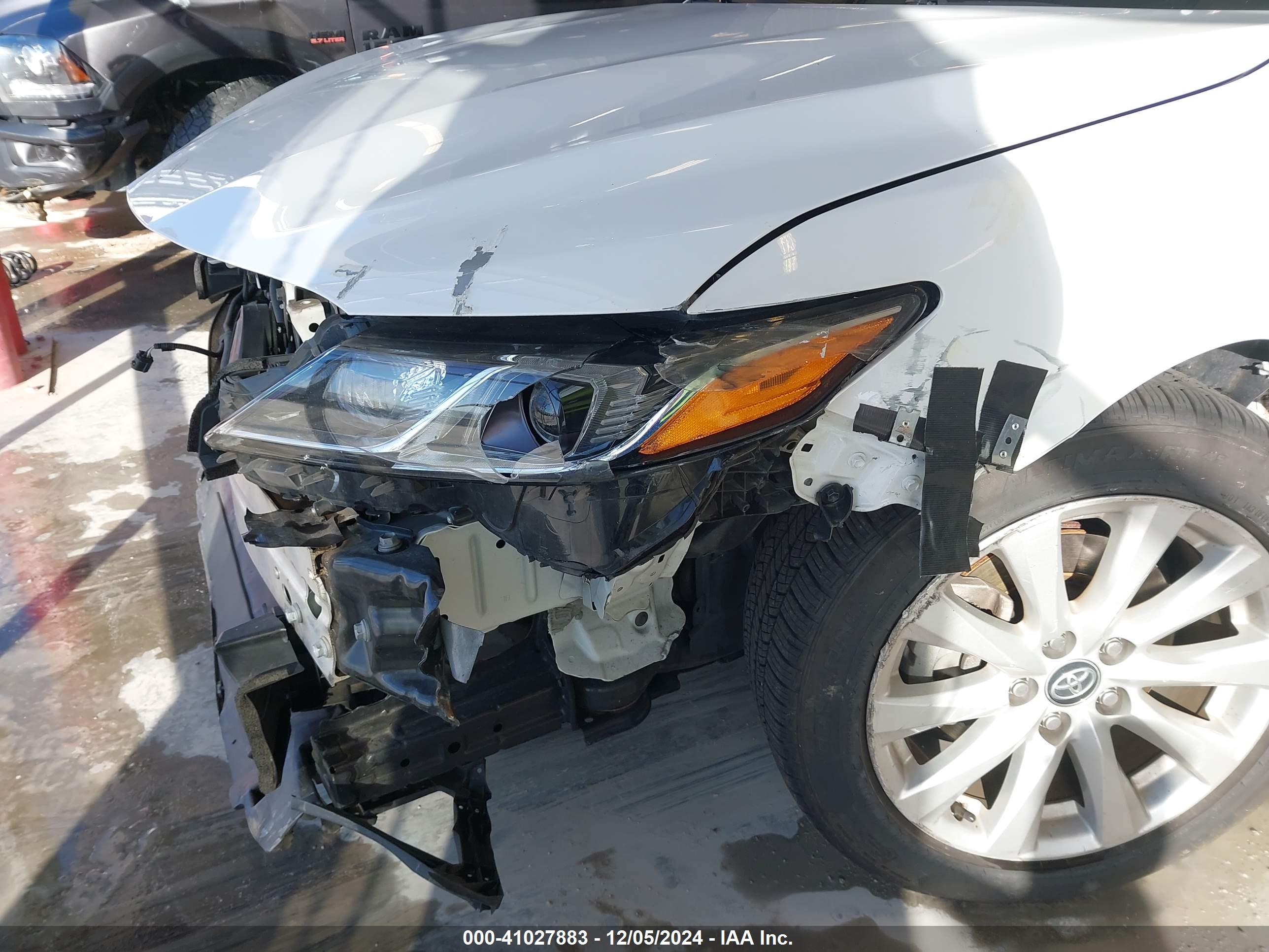 TOYOTA CAMRY image 6