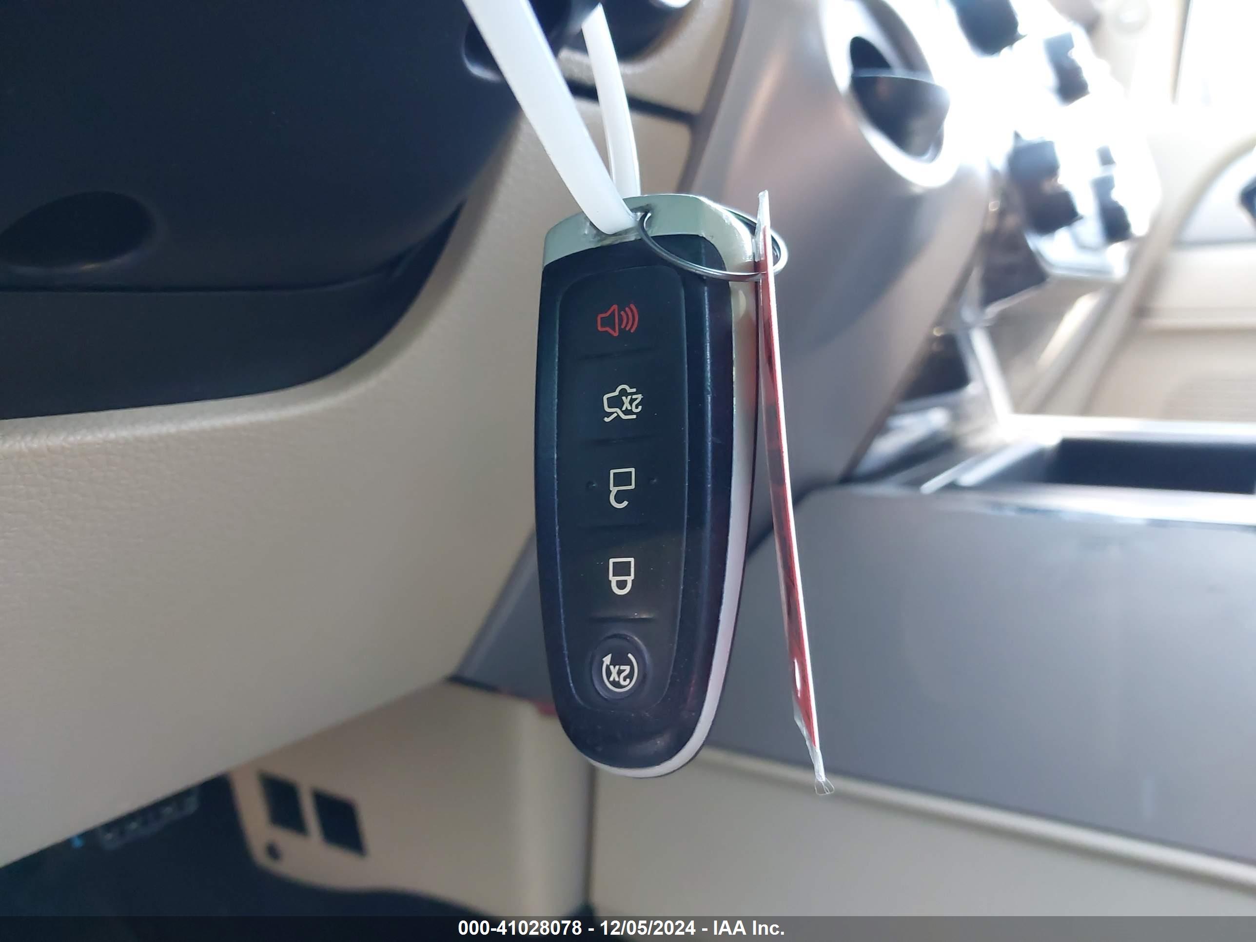 FORD EXPEDITION image 11