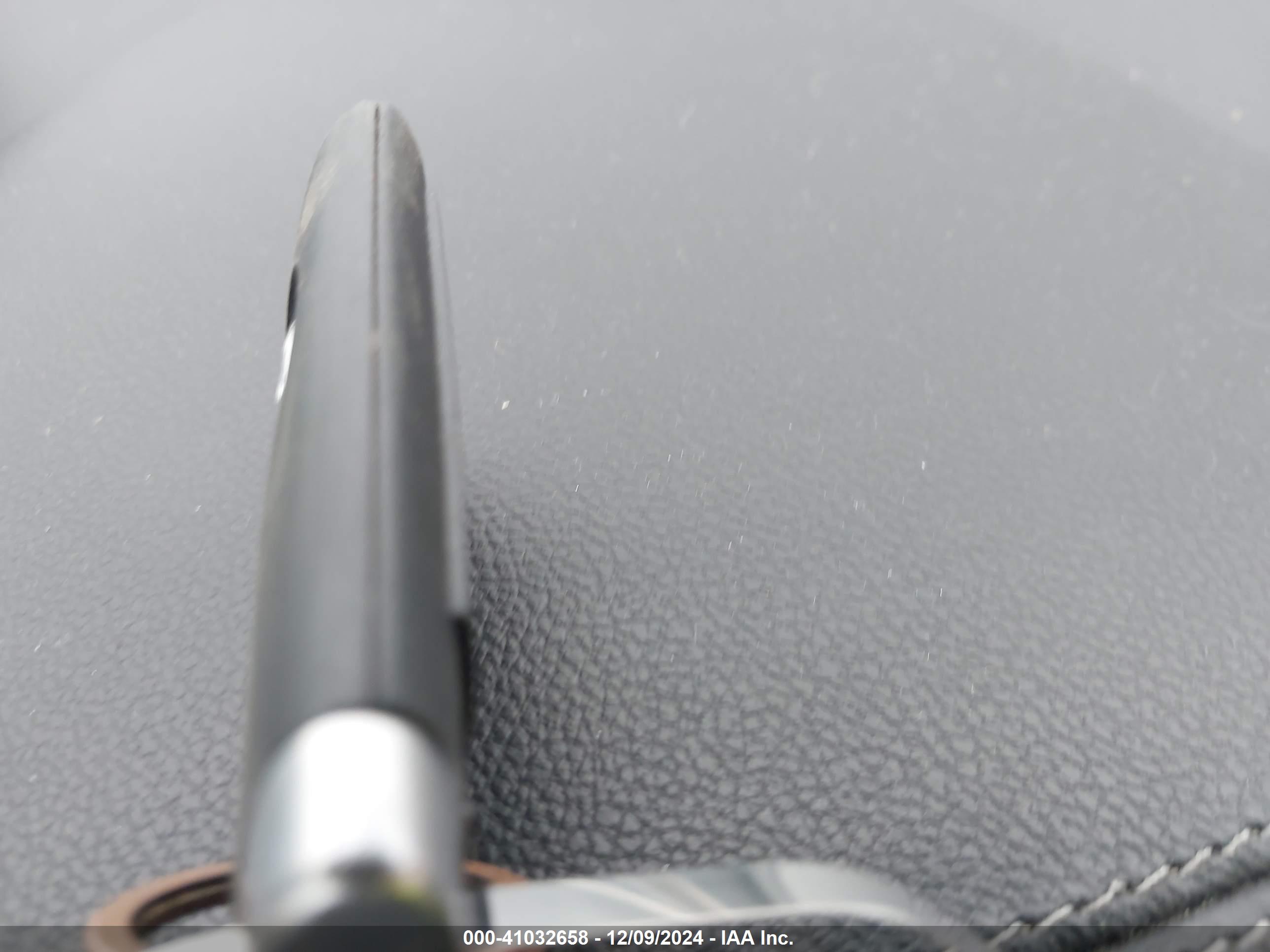CADILLAC SRX image 11