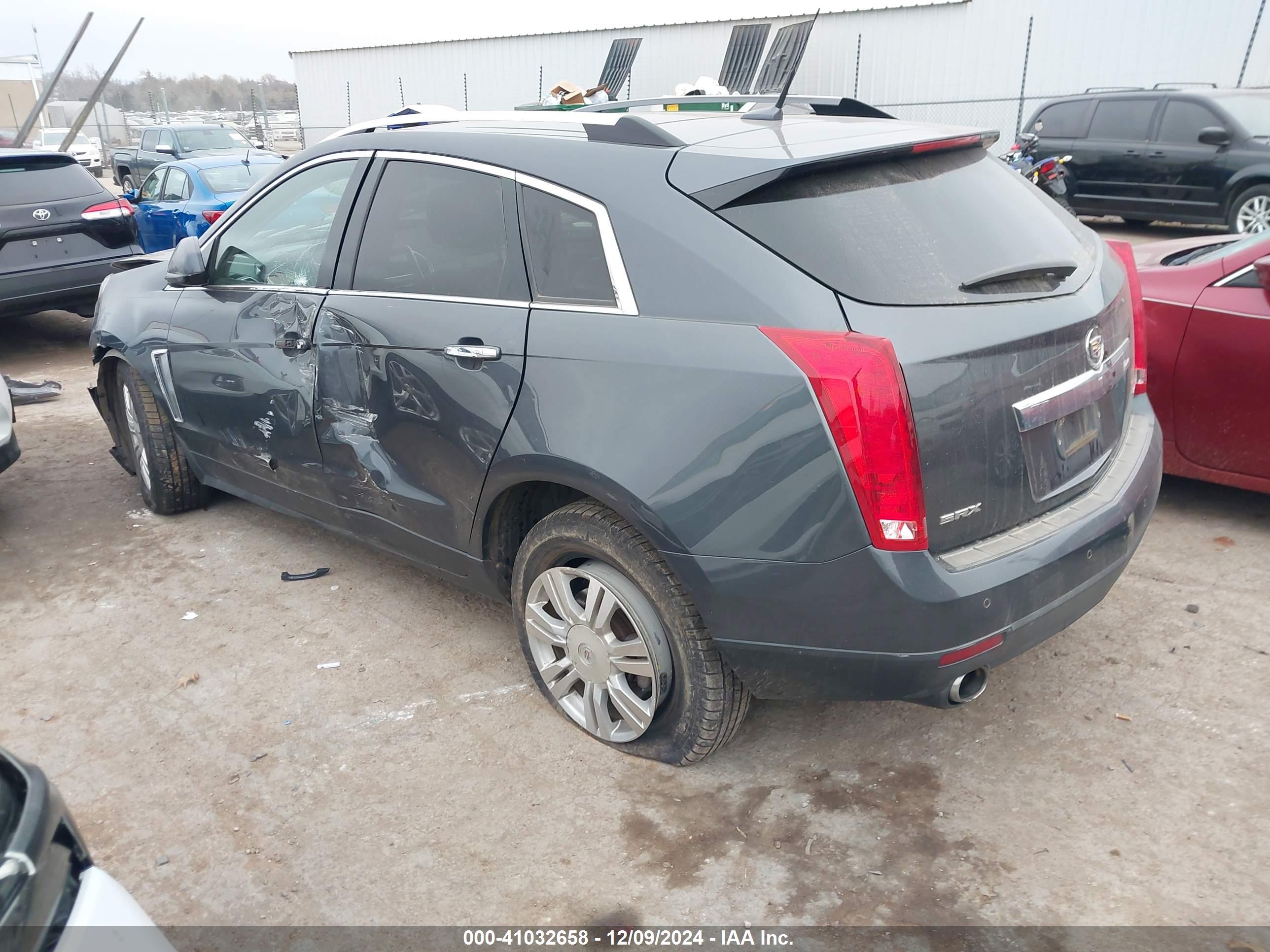 CADILLAC SRX image 3
