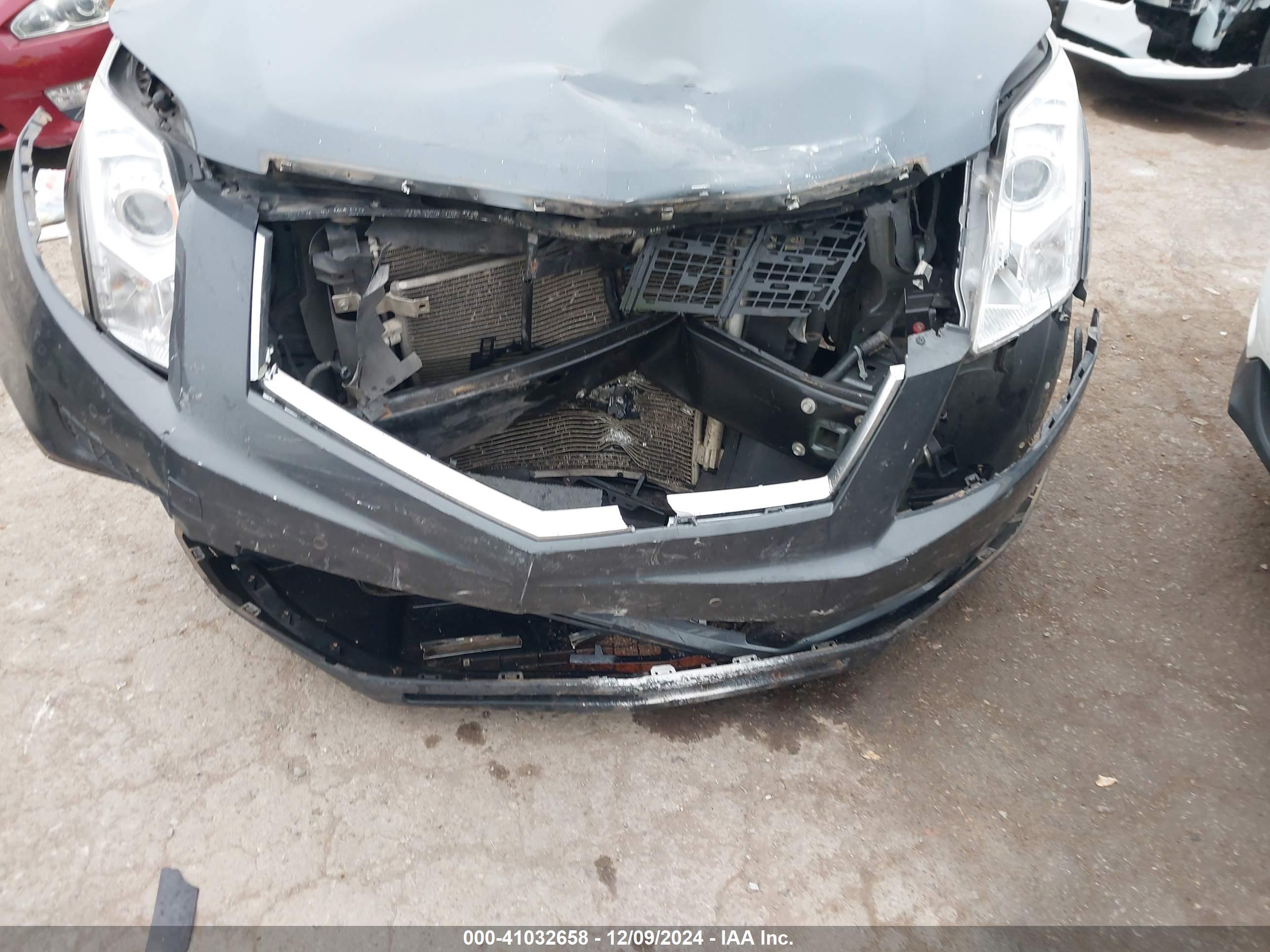 CADILLAC SRX image 6