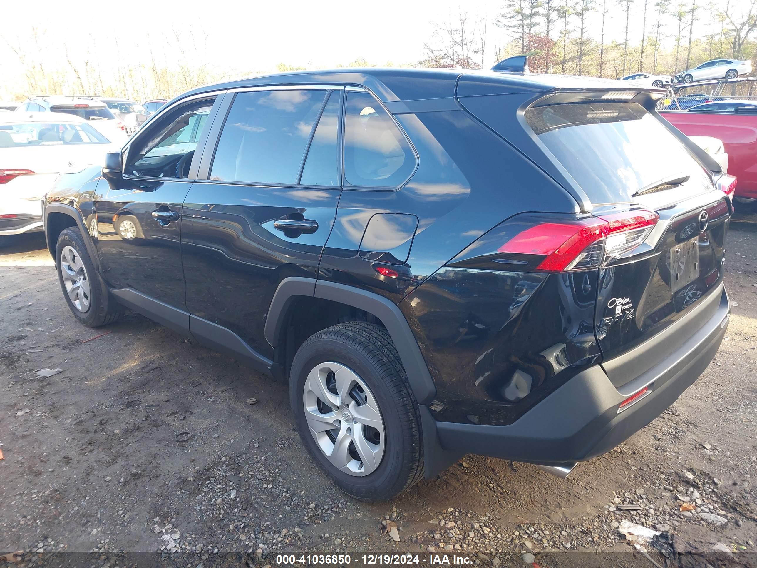 TOYOTA RAV4 image 3