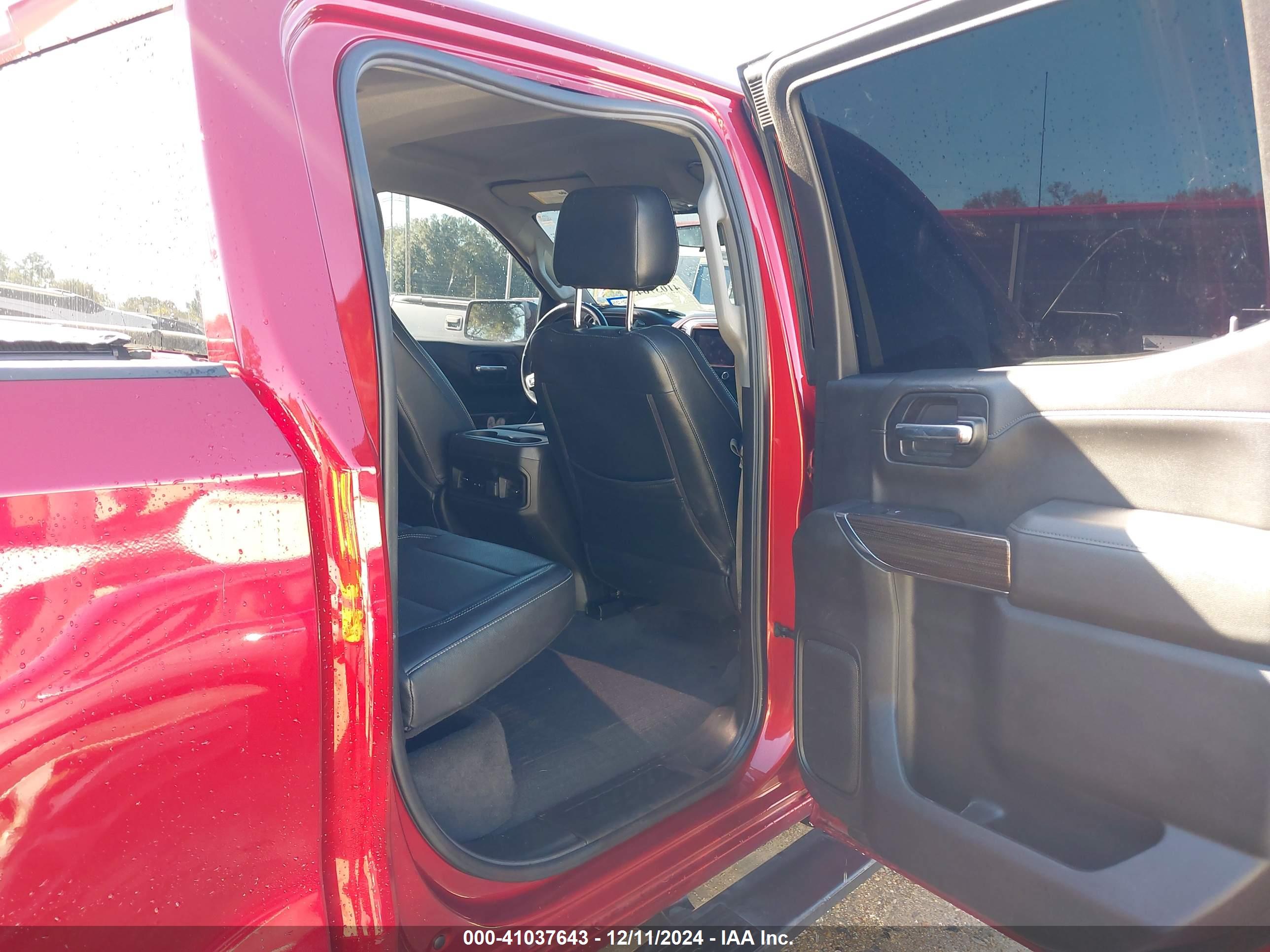 CHEVROLET SILVERADO image 8