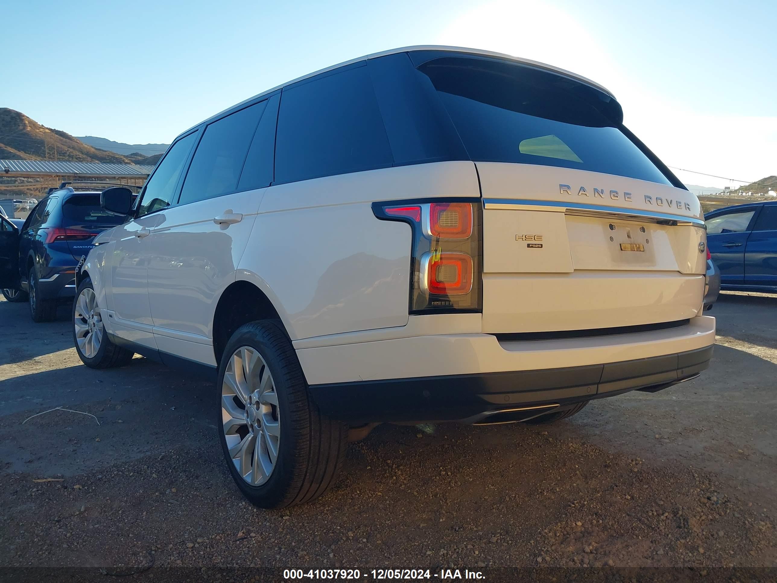 LAND ROVER image 3