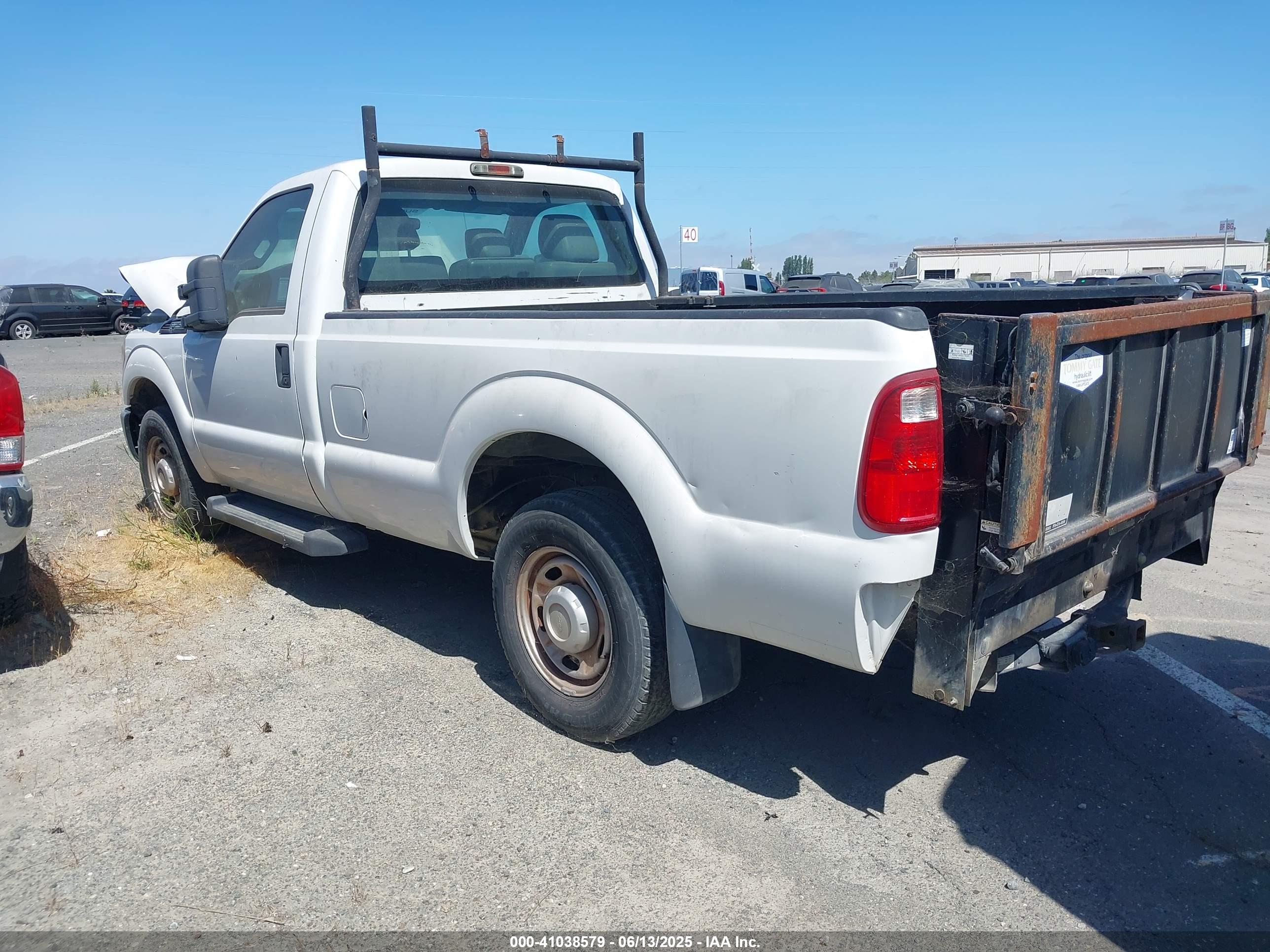 FORD F-250 image 3