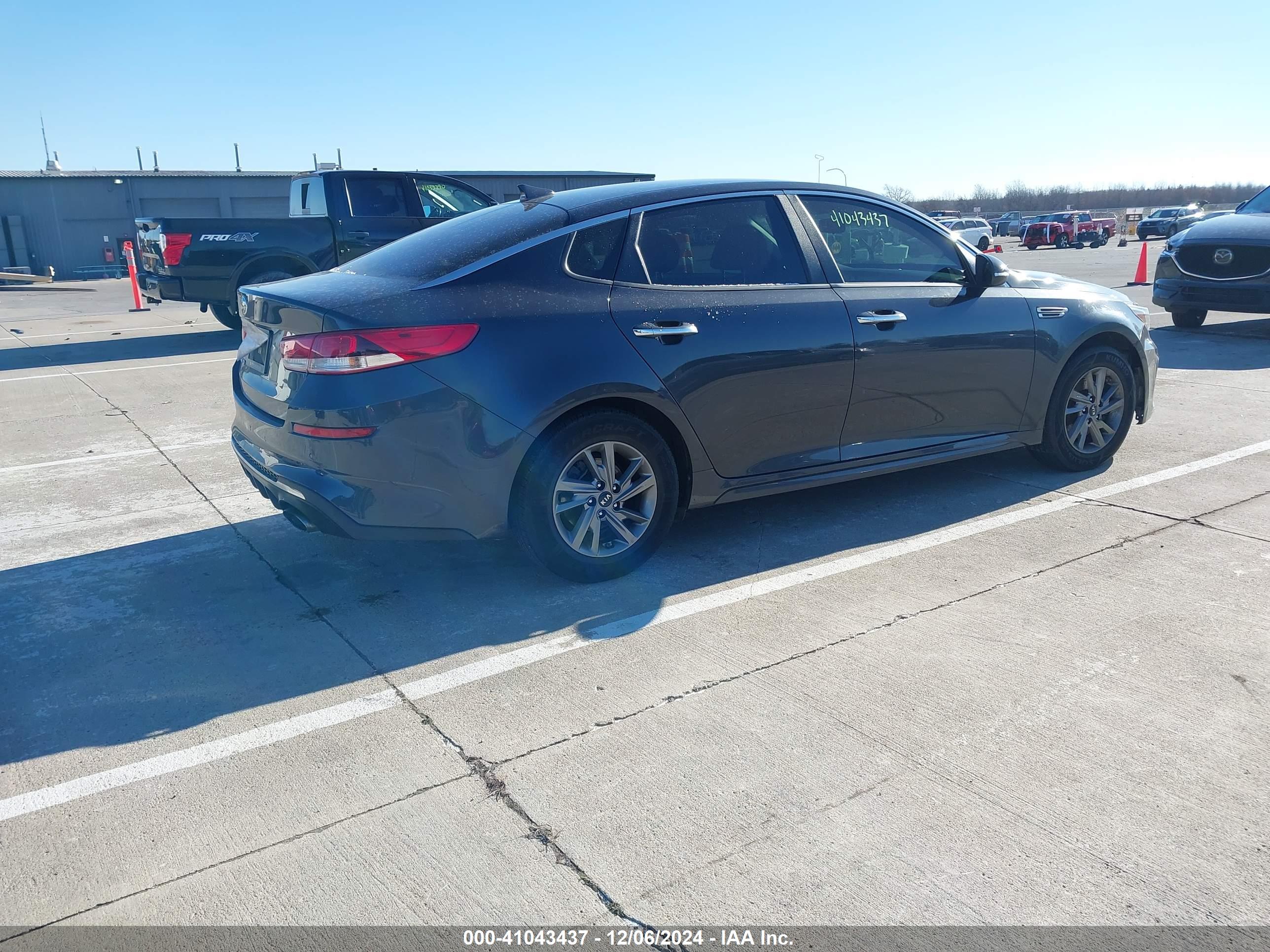 KIA OPTIMA image 4
