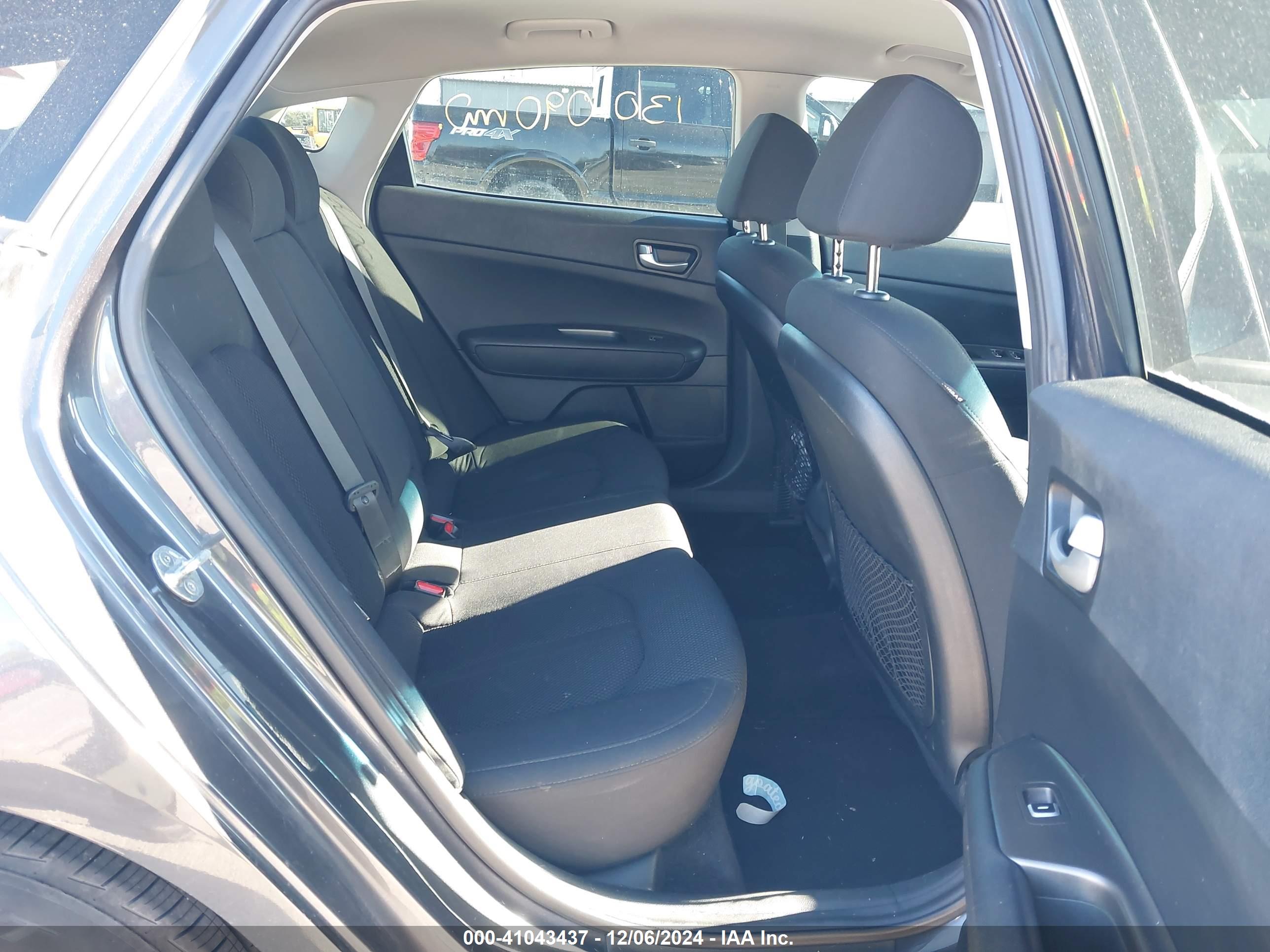 KIA OPTIMA image 8