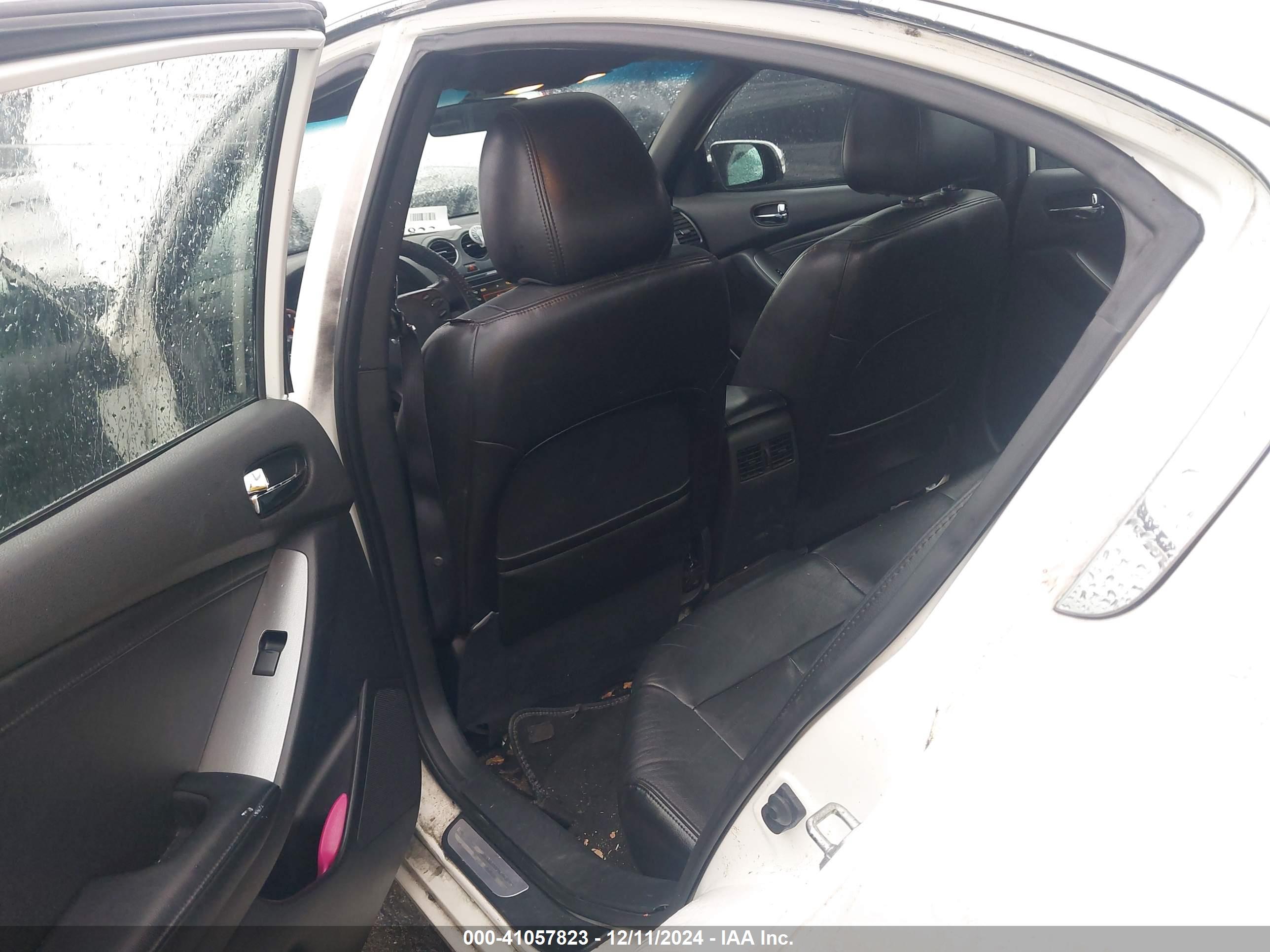 NISSAN ALTIMA image 8