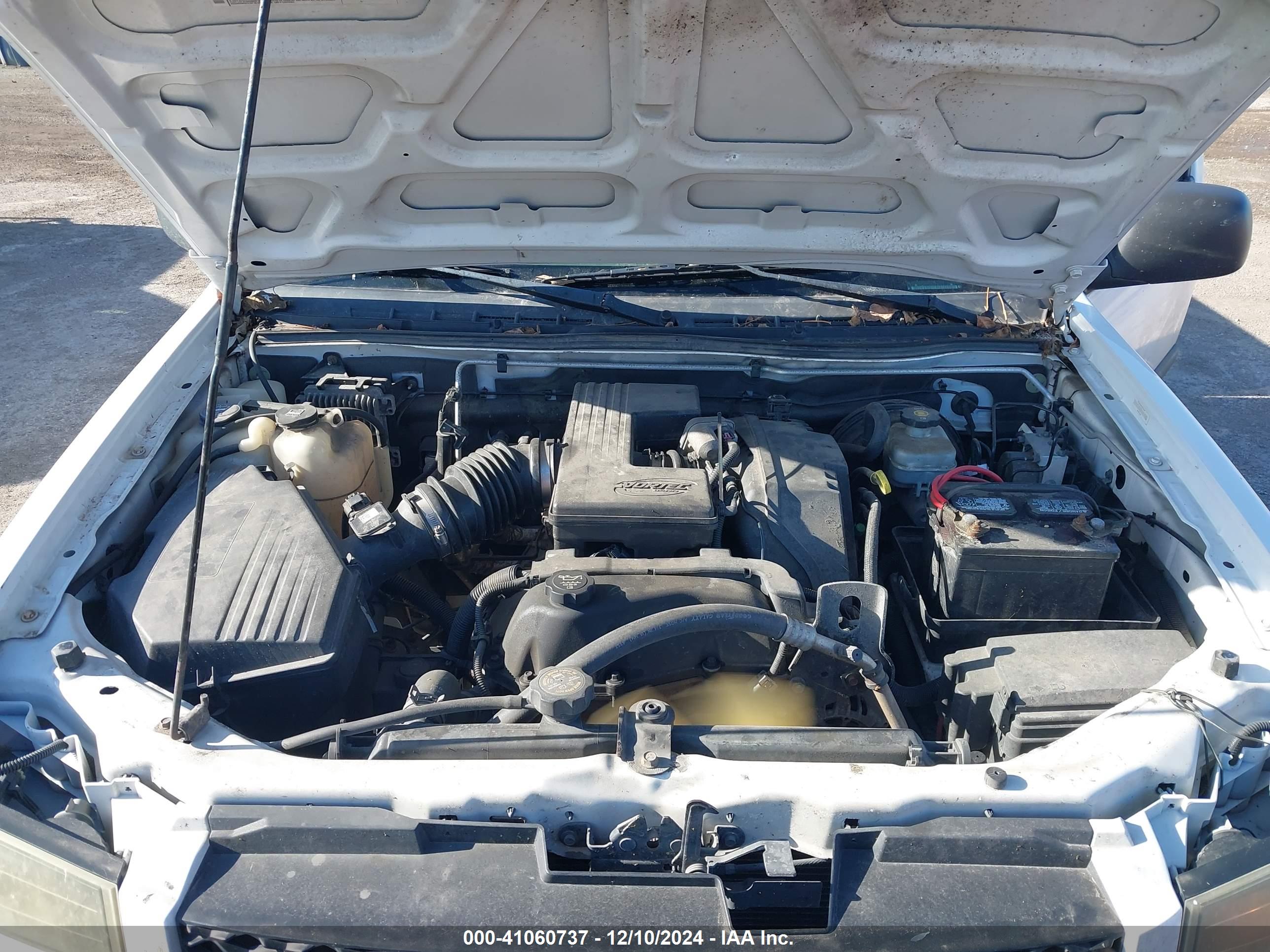CHEVROLET COLORADO image 10