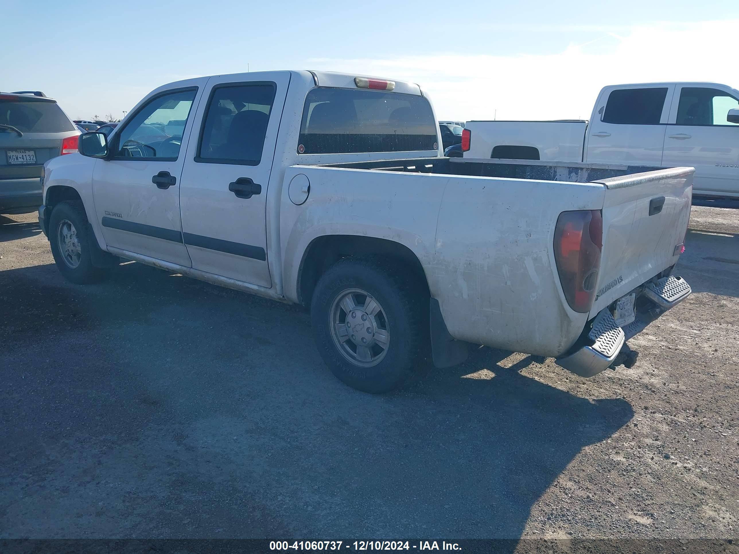CHEVROLET COLORADO image 3