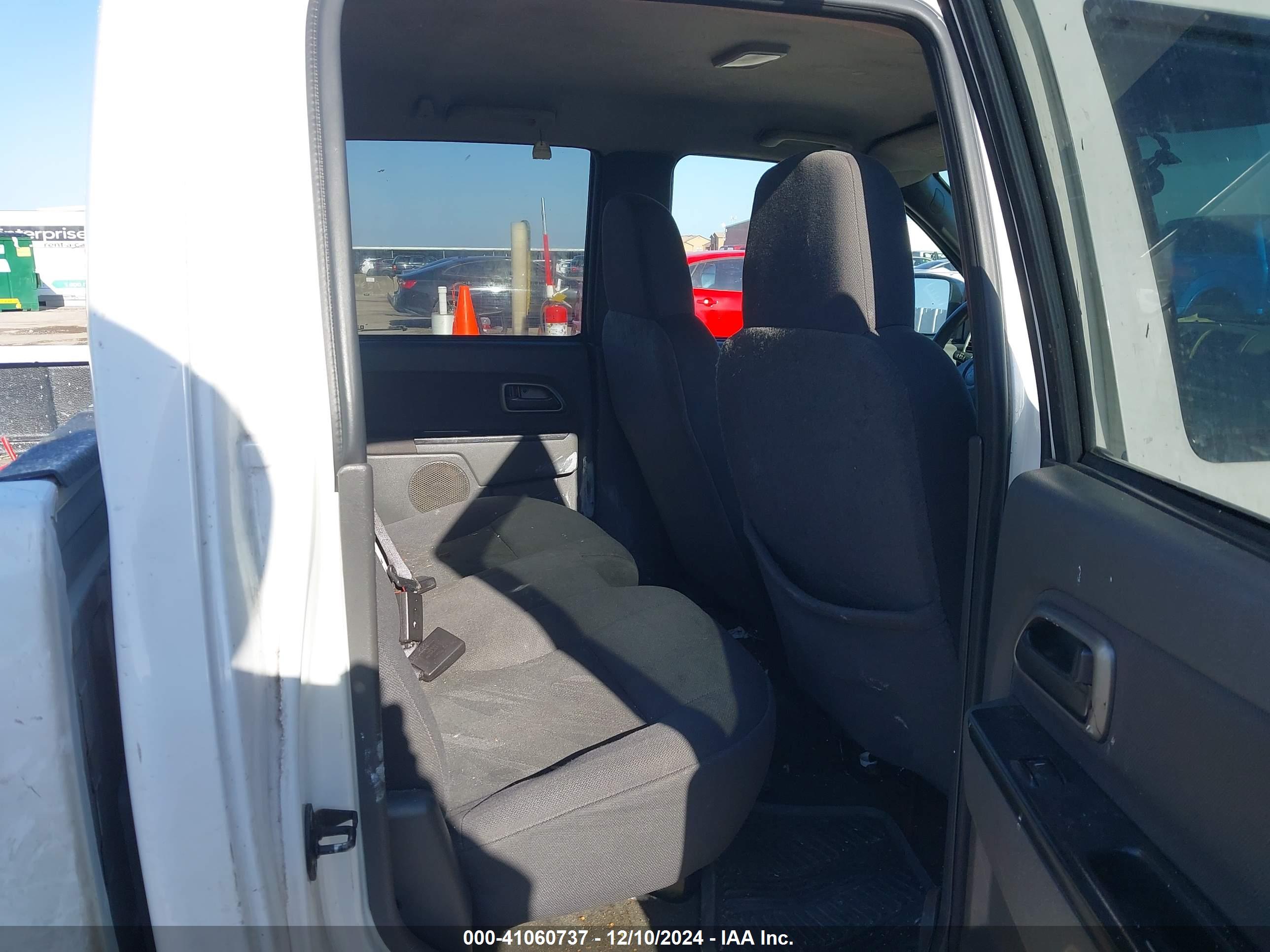 CHEVROLET COLORADO image 8