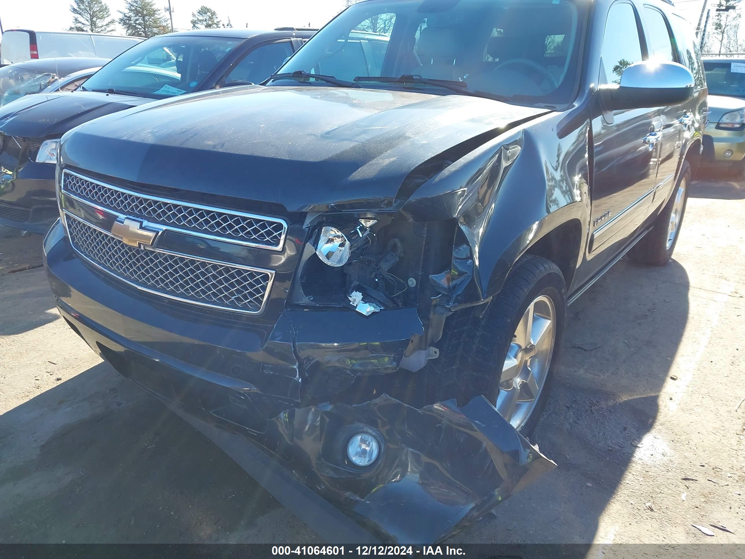 CHEVROLET TAHOE image 6