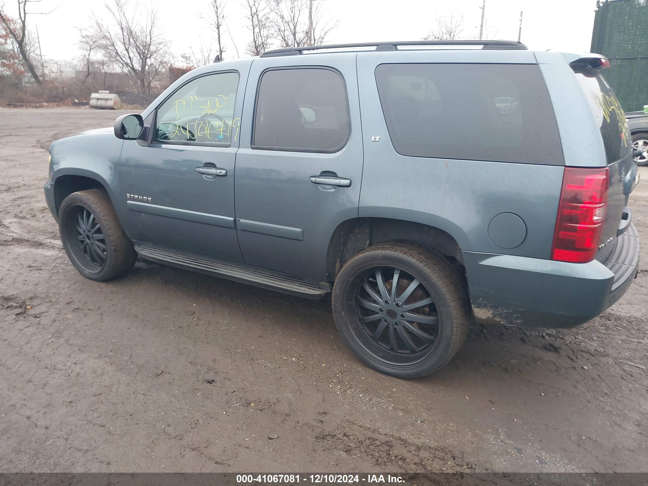 CHEVROLET TAHOE image 3