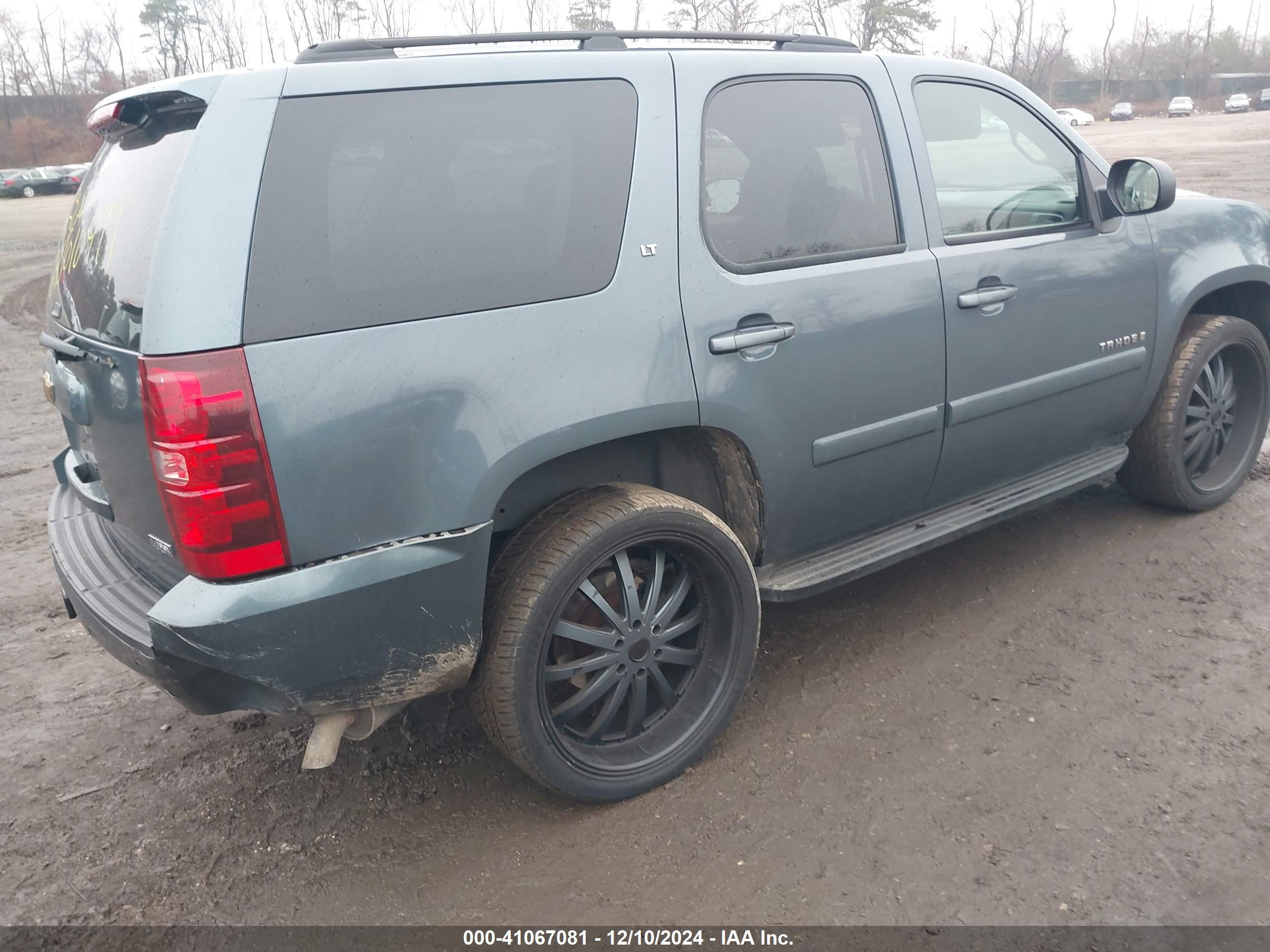 CHEVROLET TAHOE image 4