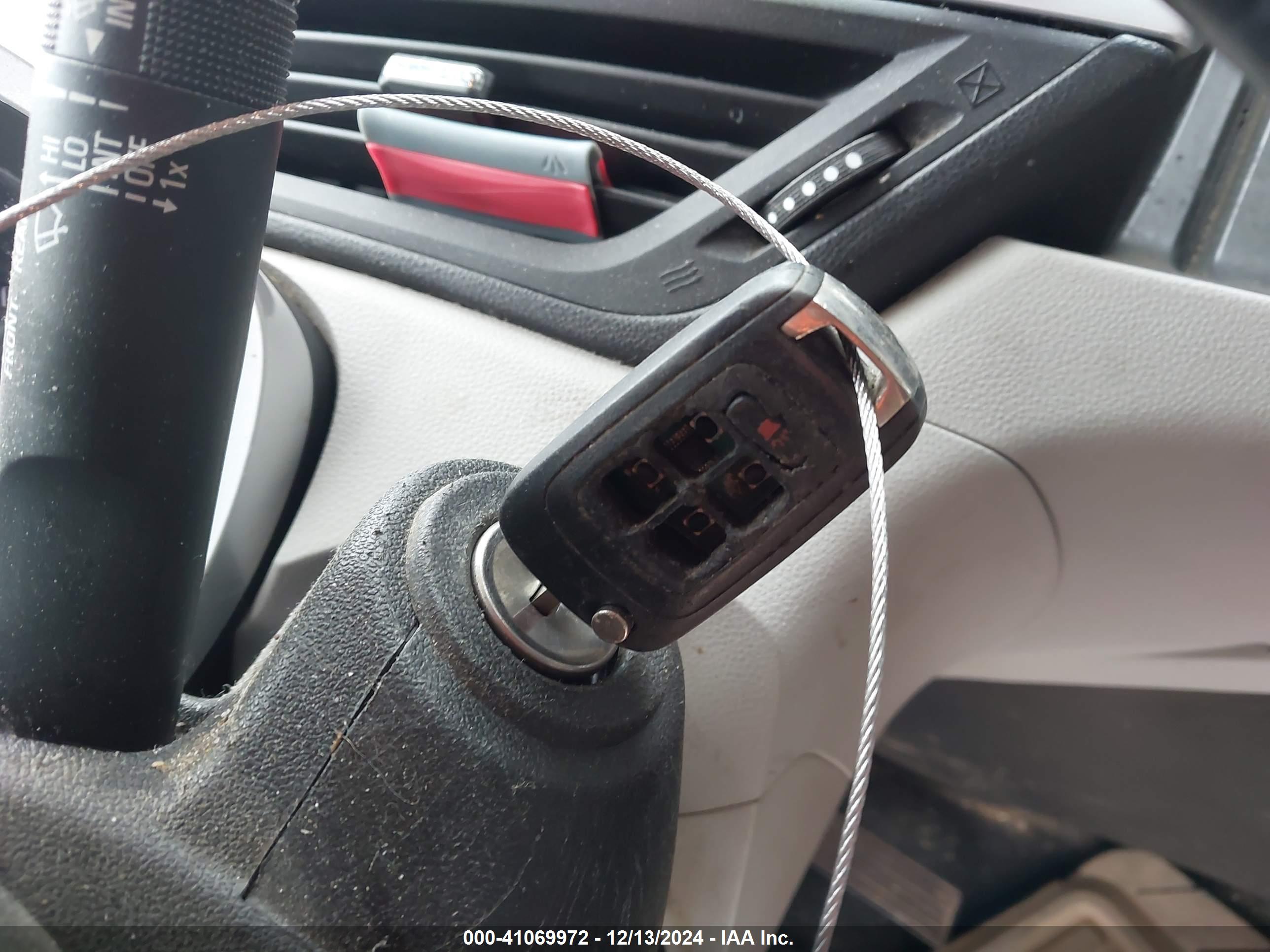 CHEVROLET EQUINOX image 11