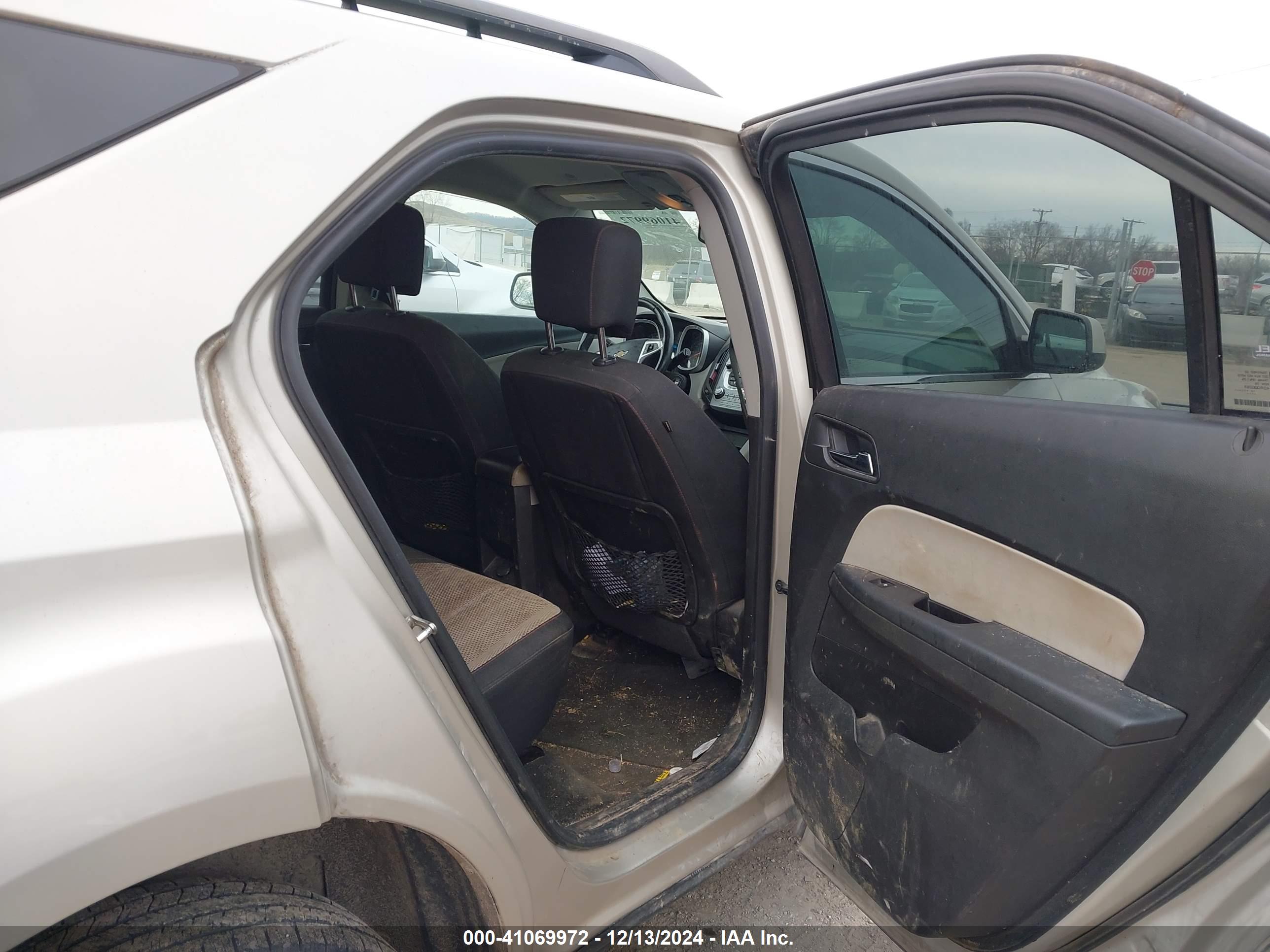 CHEVROLET EQUINOX image 8