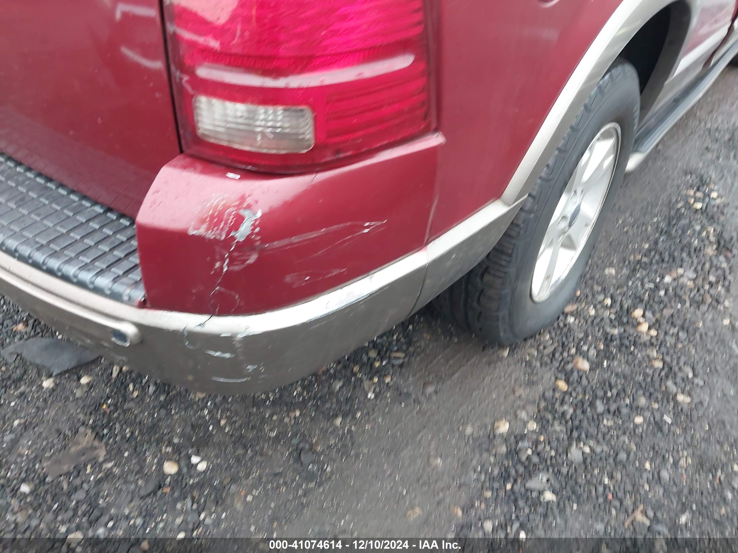 FORD EXPLORER image 6