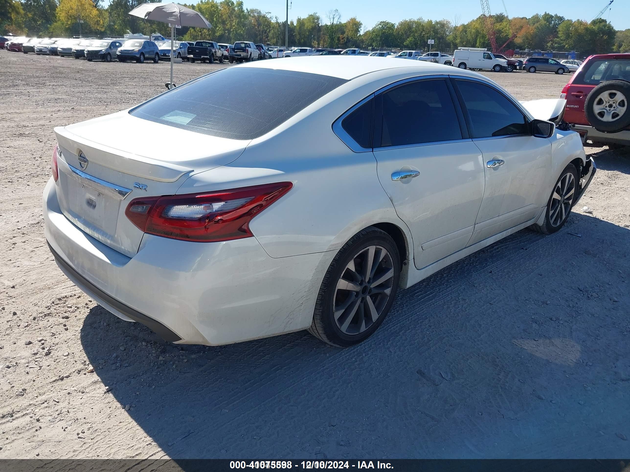 NISSAN ALTIMA image 4