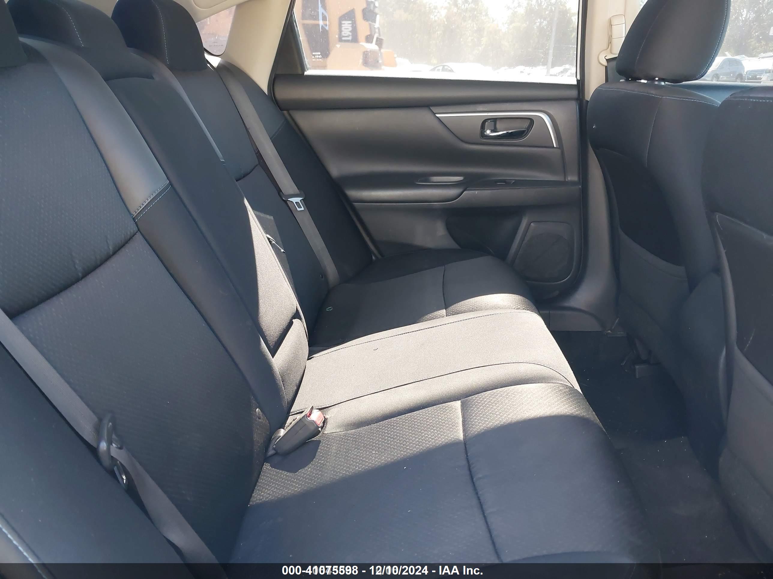 NISSAN ALTIMA image 8
