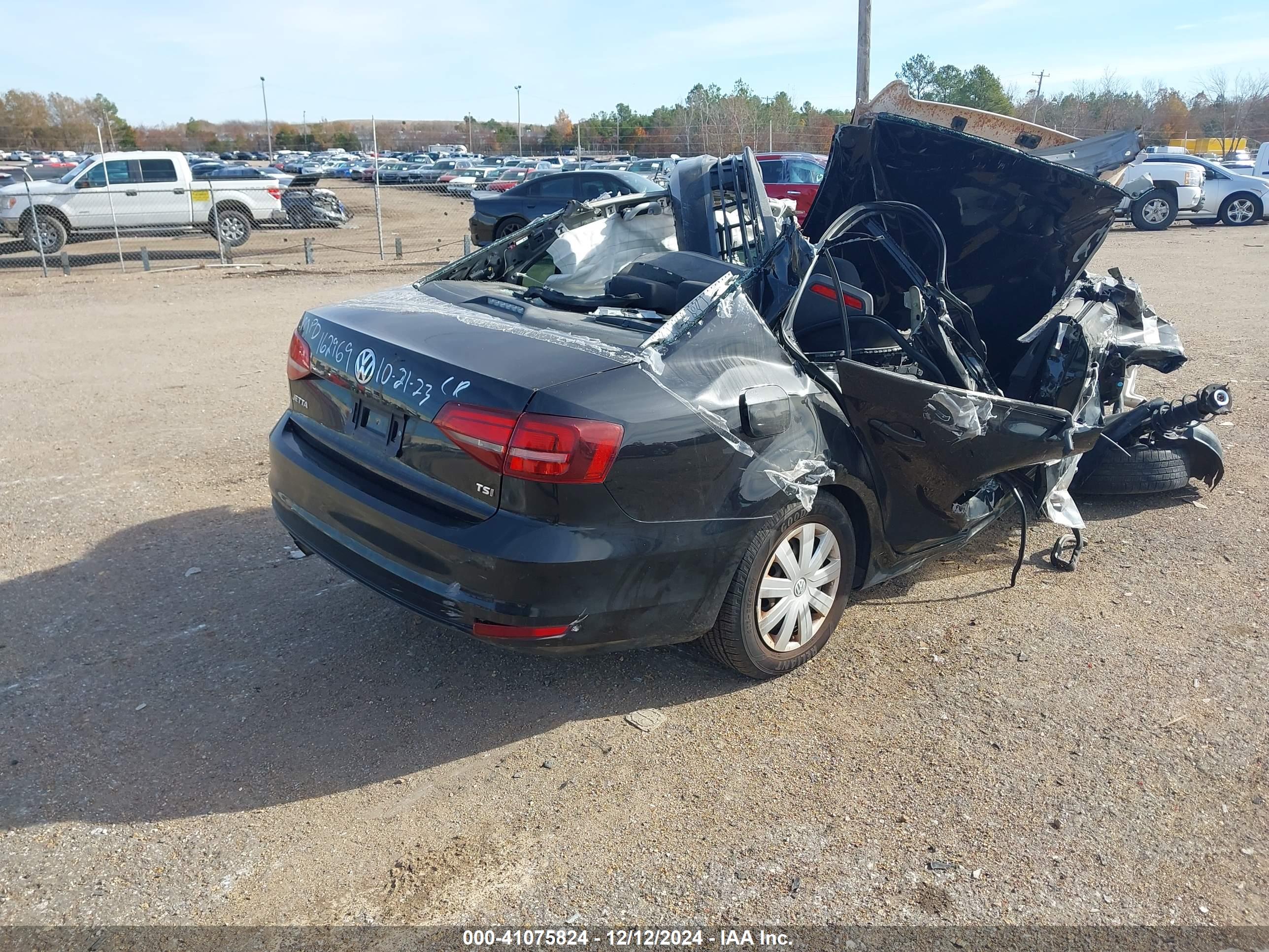 VOLKSWAGEN JETTA image 4