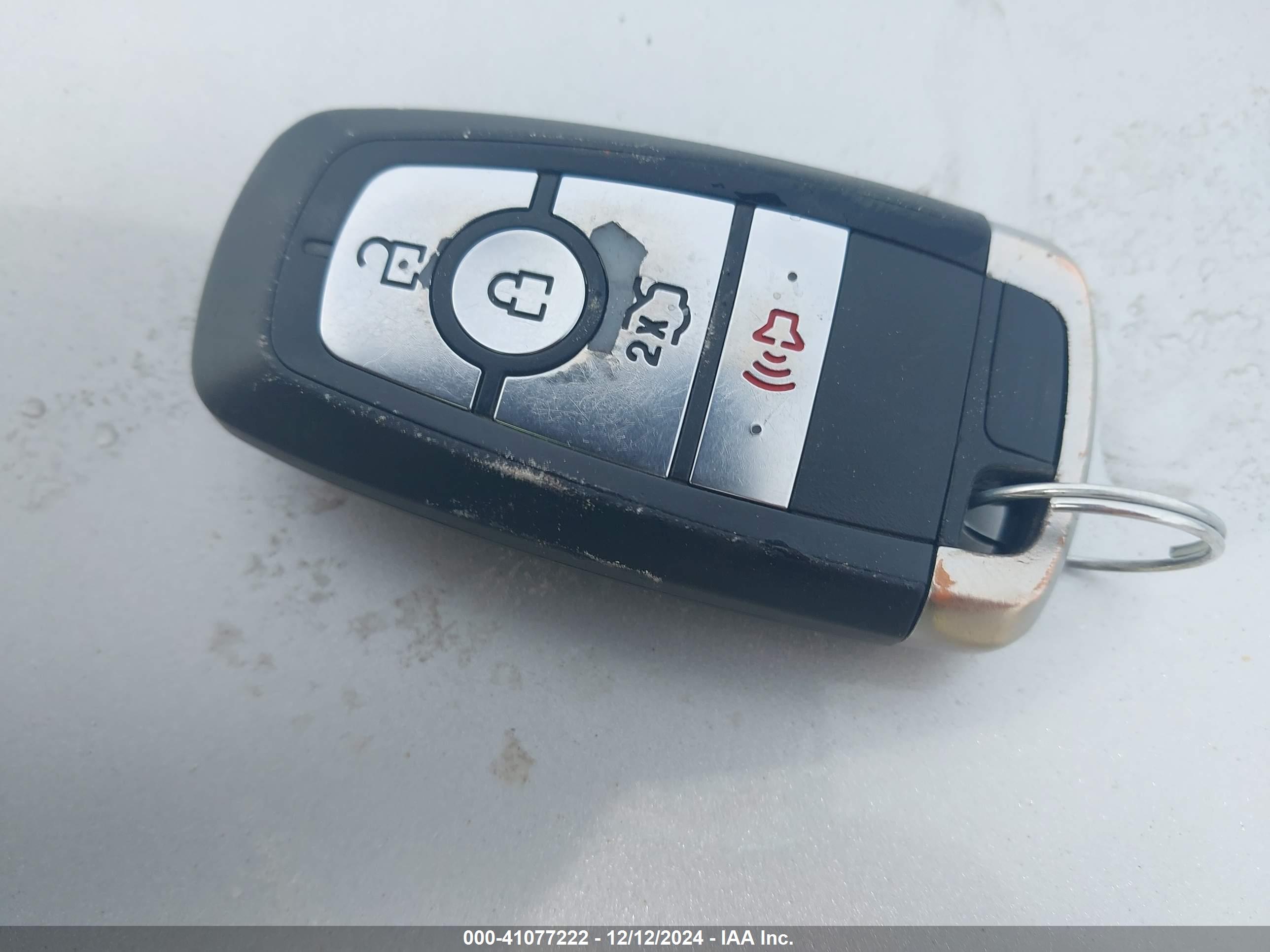 FORD FUSION image 11