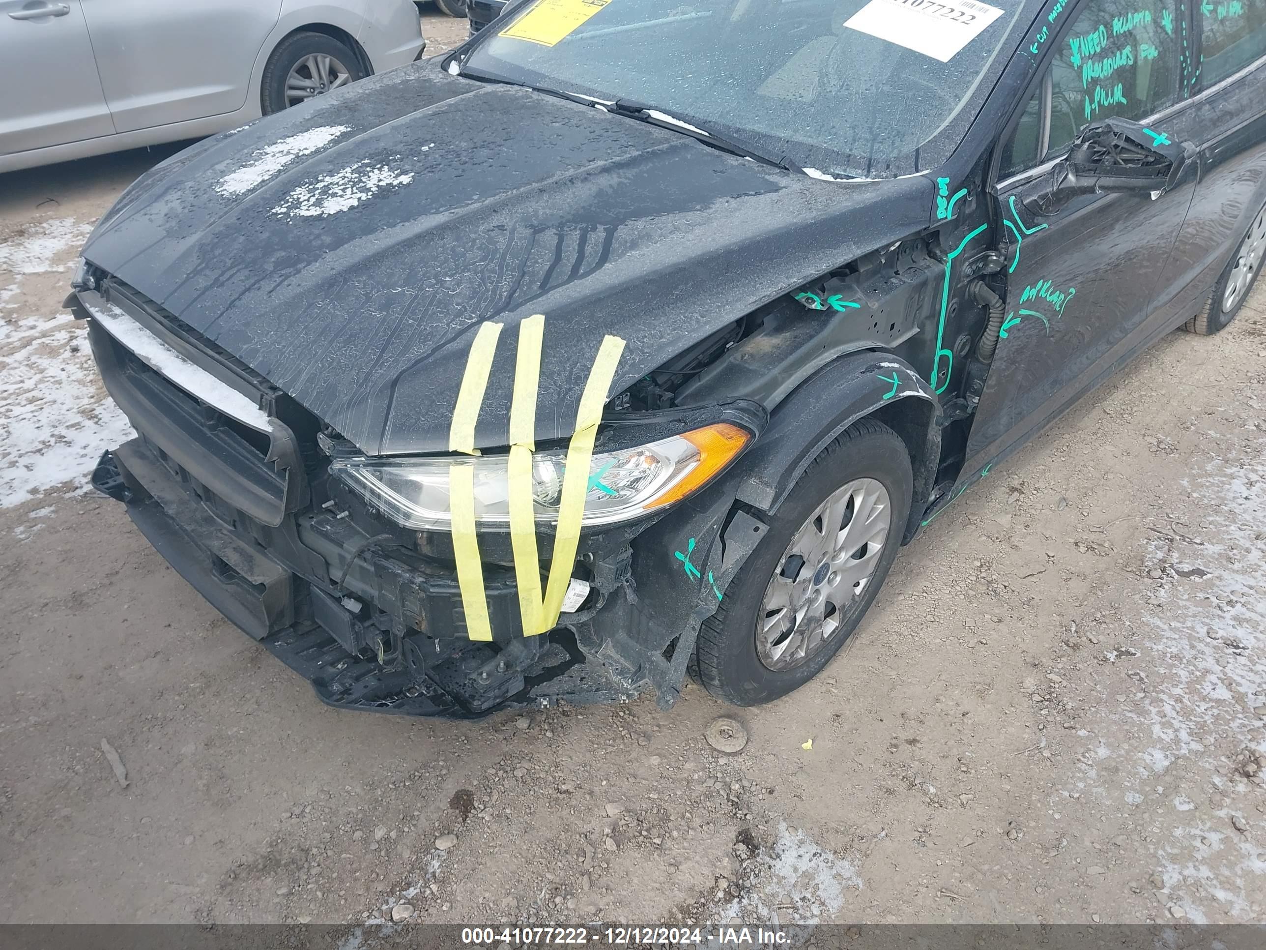 FORD FUSION image 6
