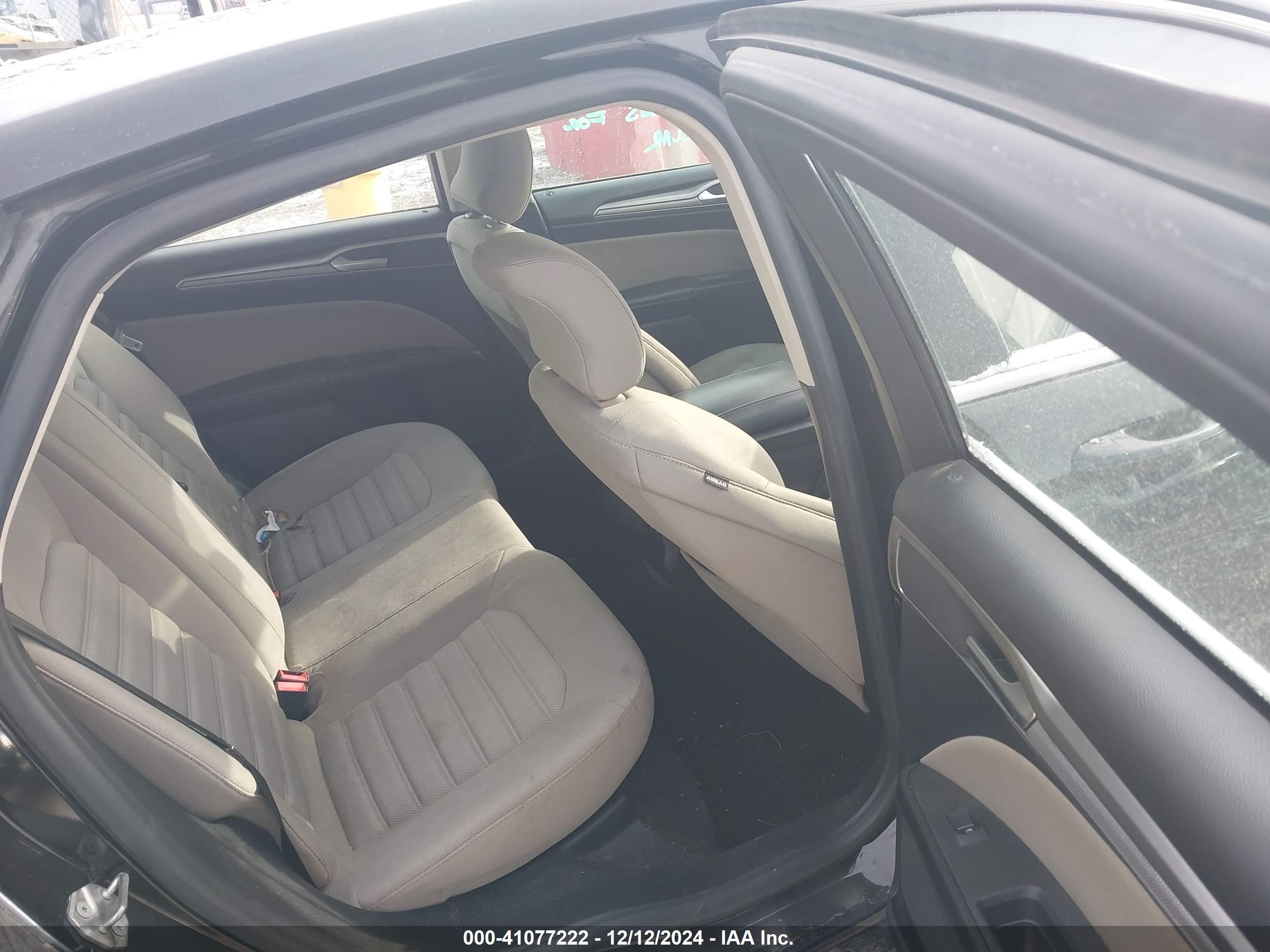 FORD FUSION image 8