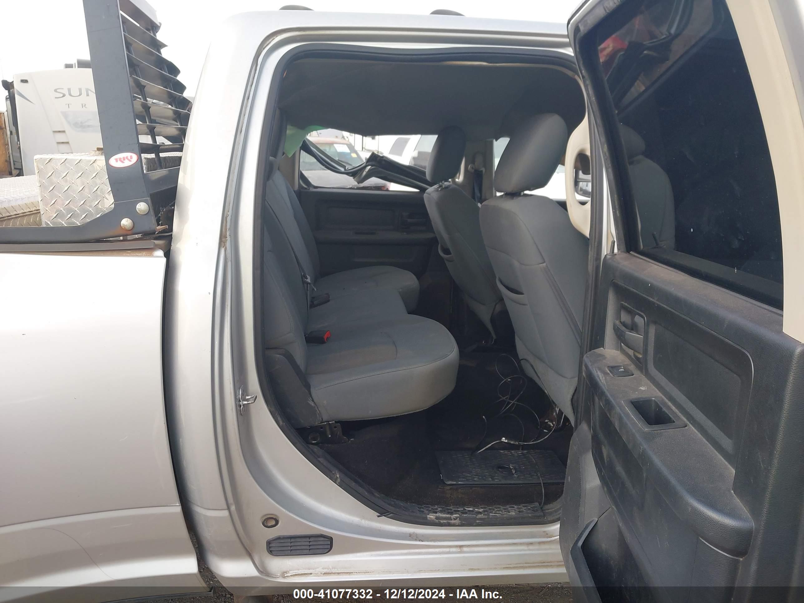 RAM 3500 image 8