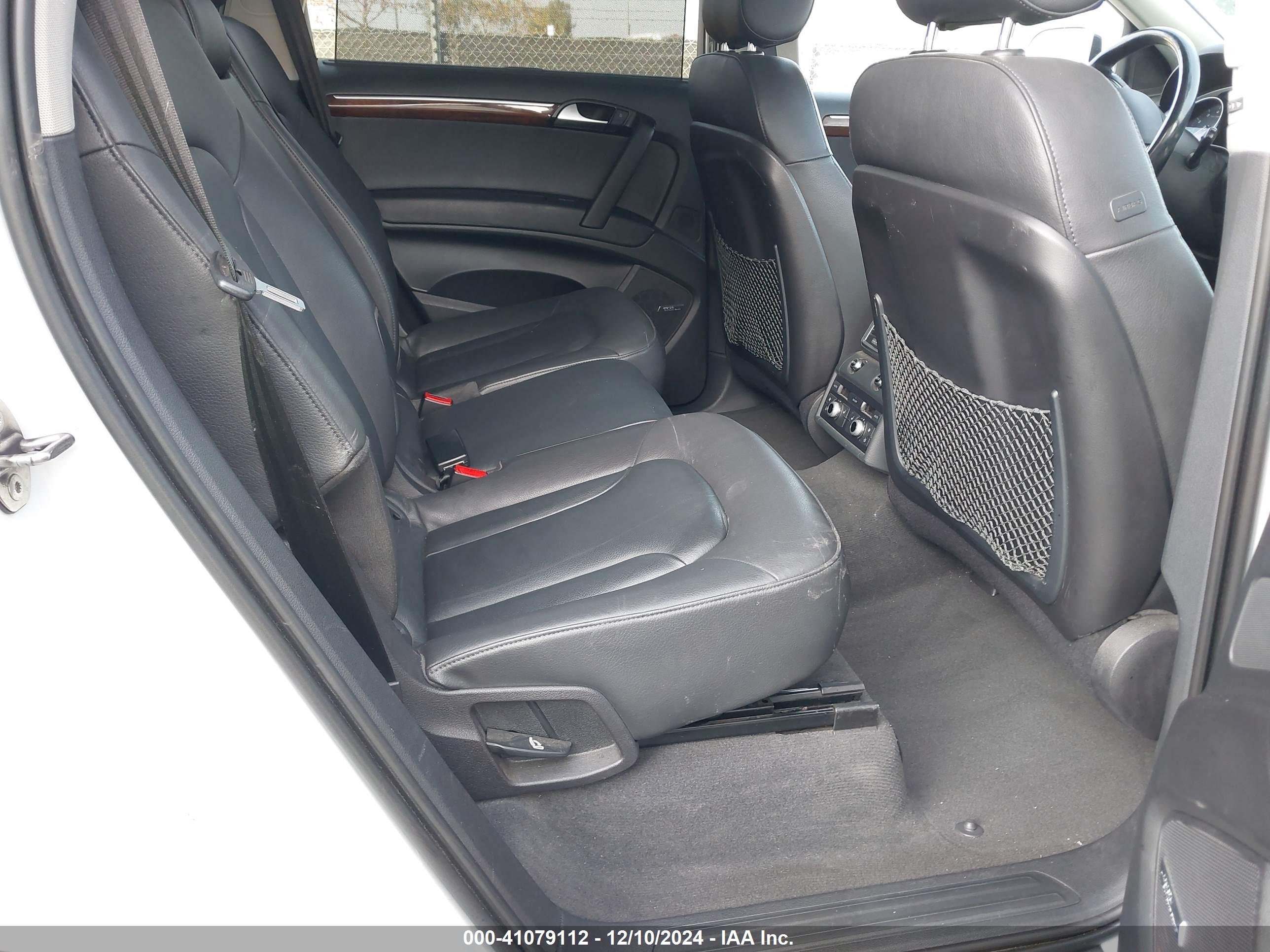 AUDI Q7 image 8