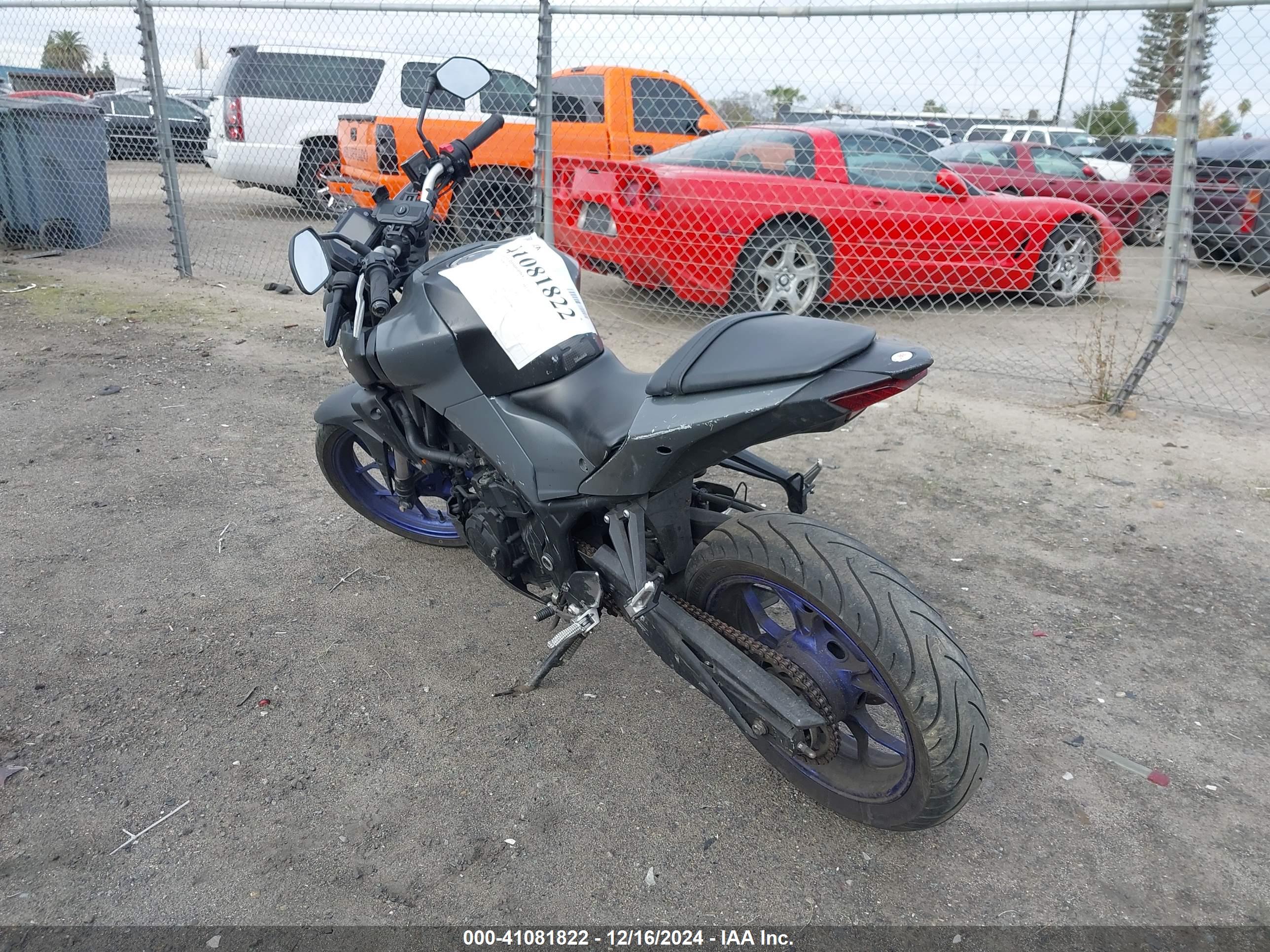 YAMAHA MT-03 image 3
