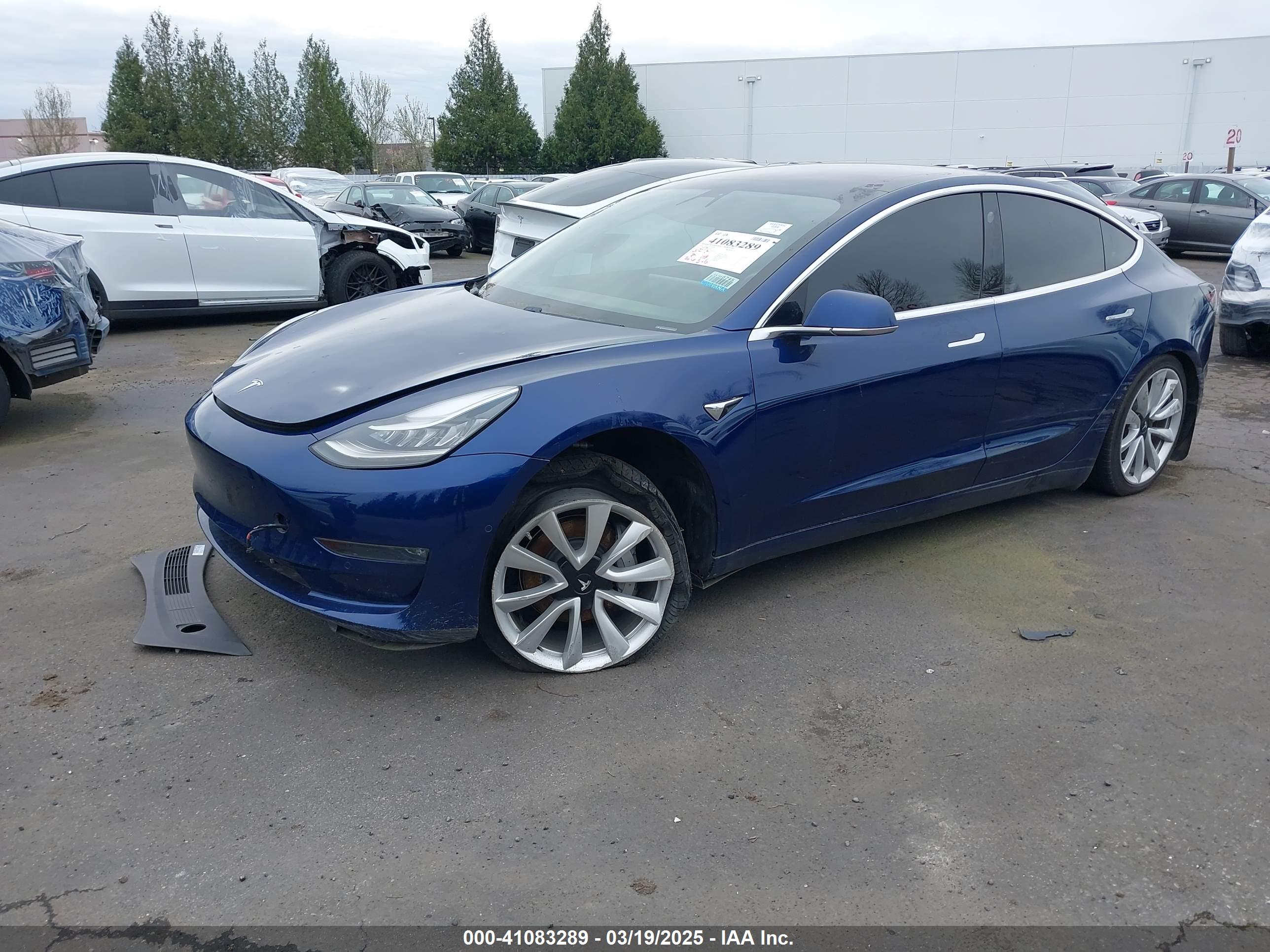 TESLA MODEL image 2