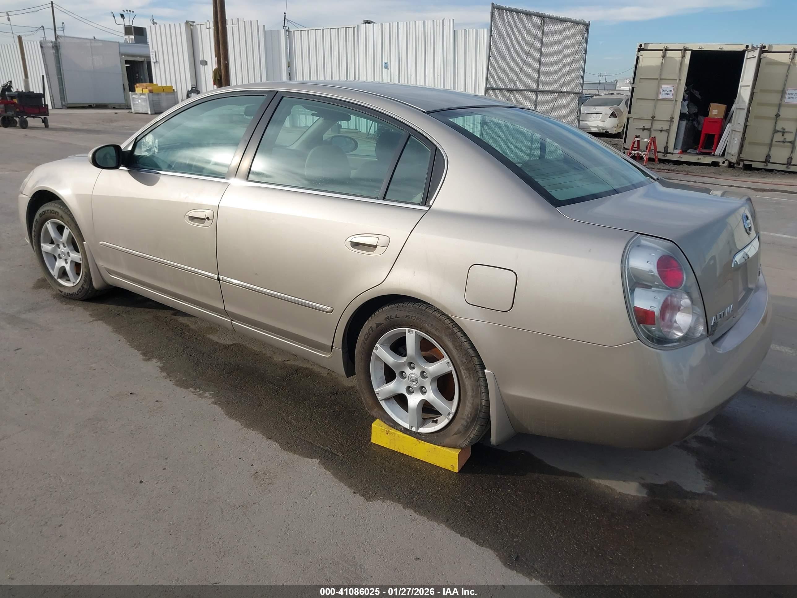 NISSAN ALTIMA image 3