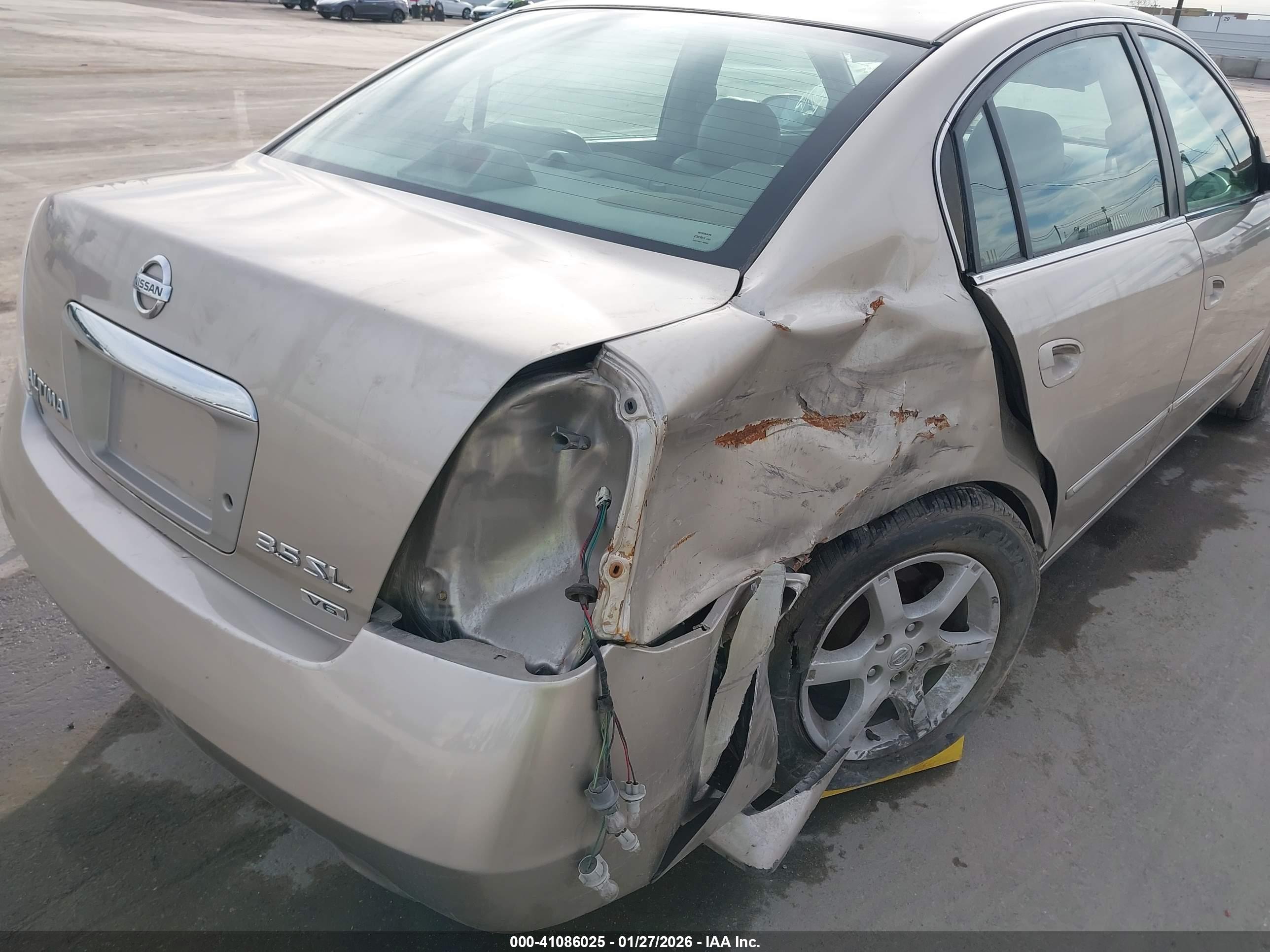 NISSAN ALTIMA image 6