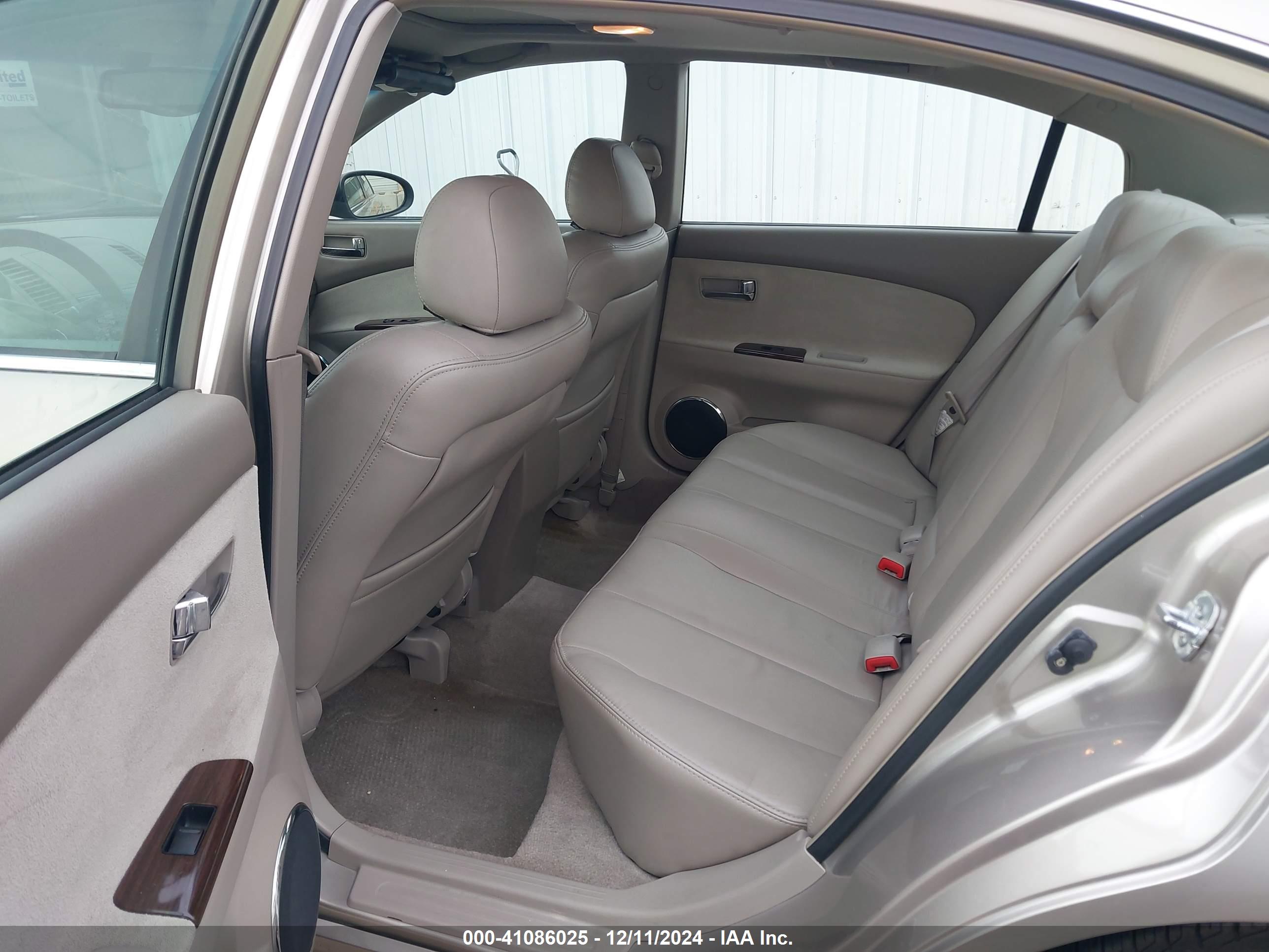 NISSAN ALTIMA image 8