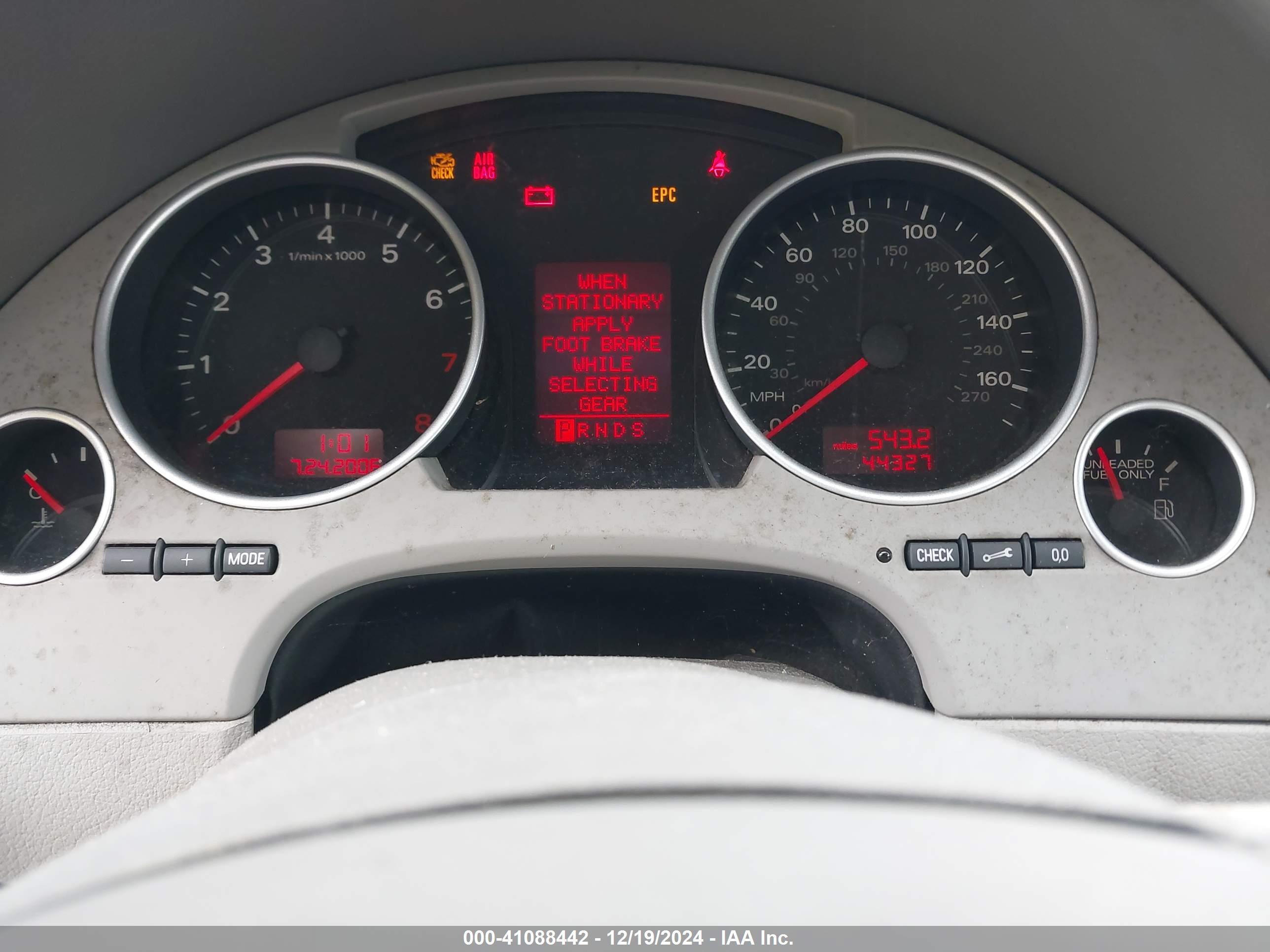 AUDI A4 image 7