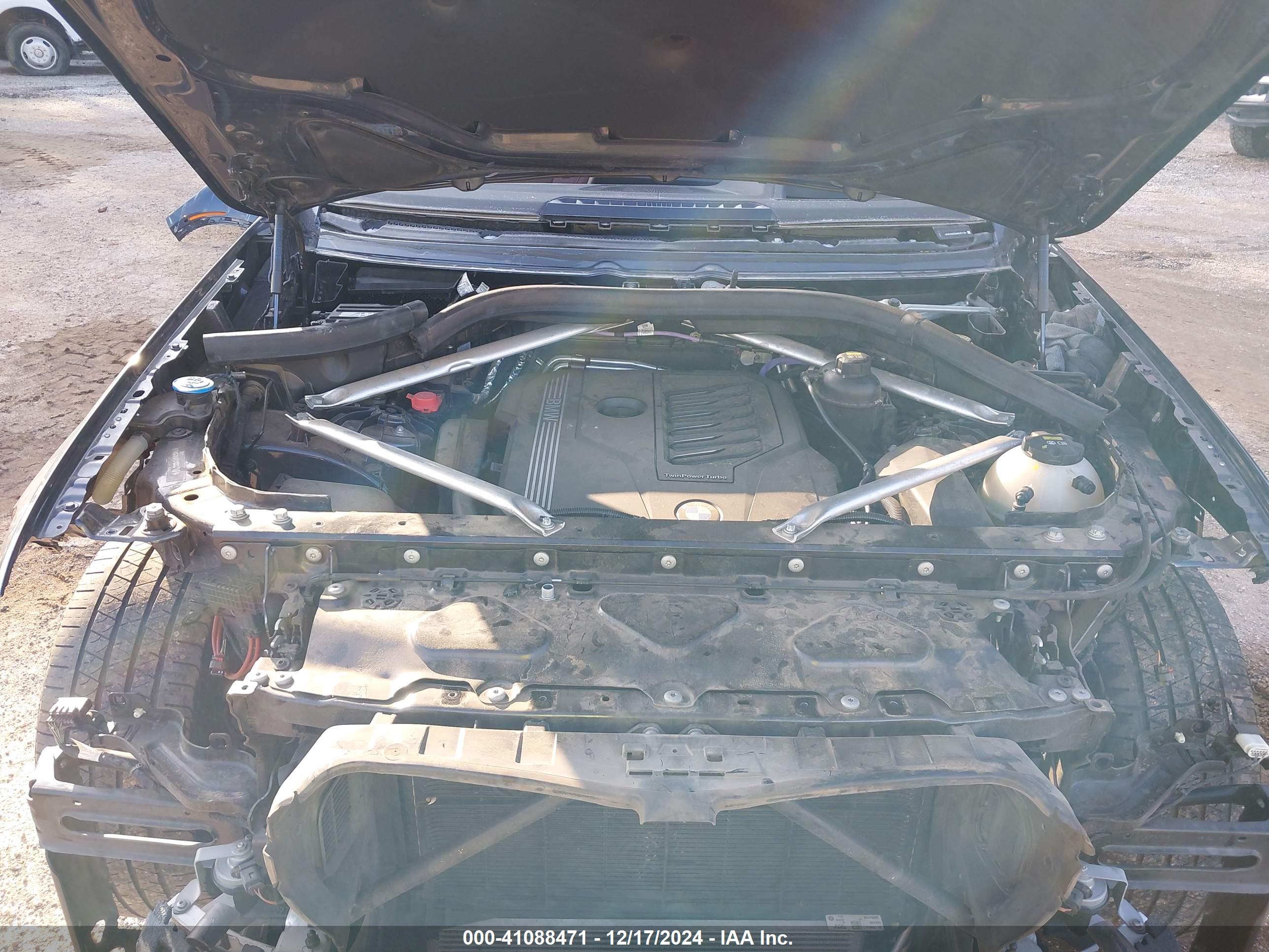 BMW X5 image 10