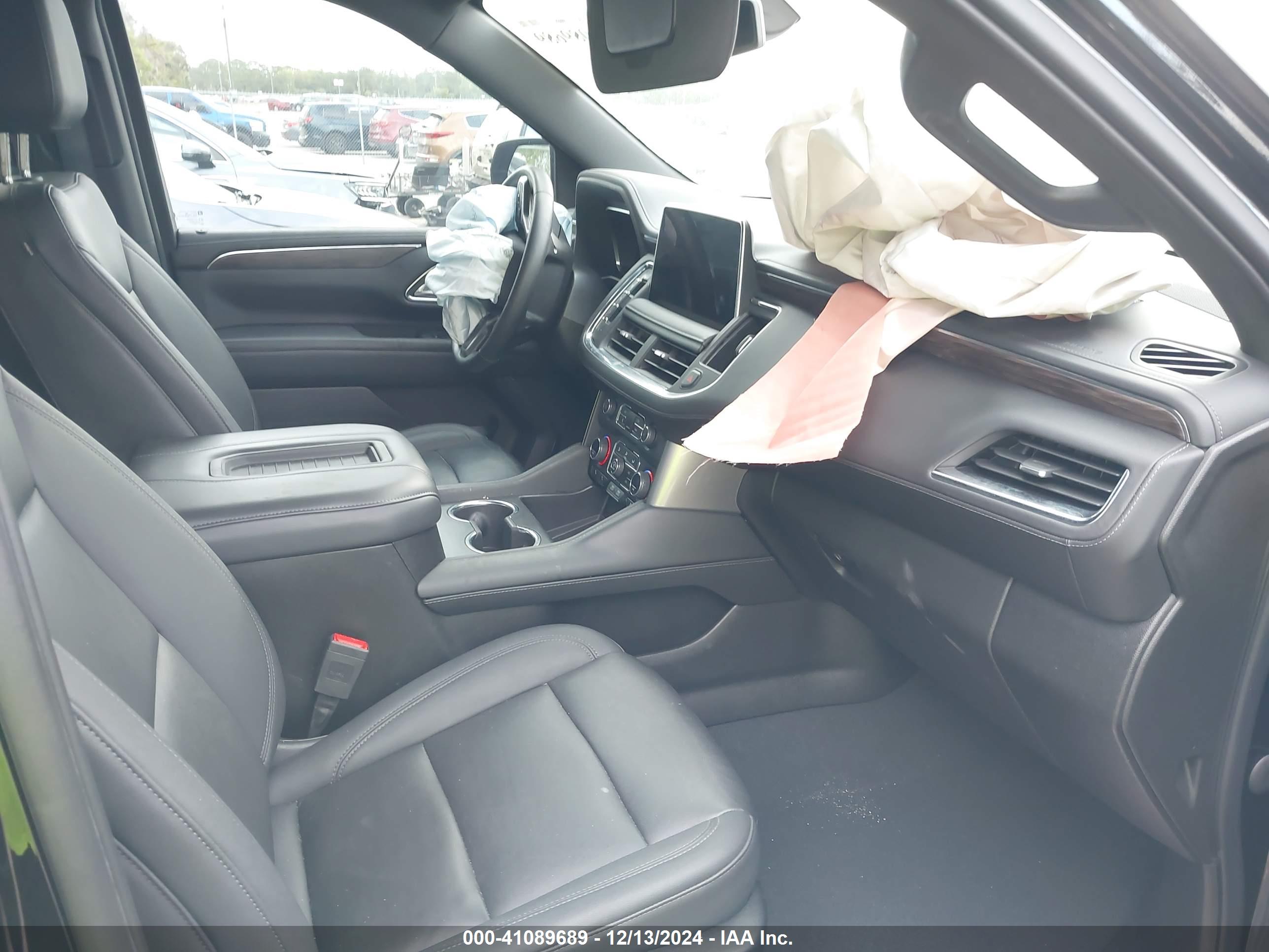 CHEVROLET TAHOE image 5