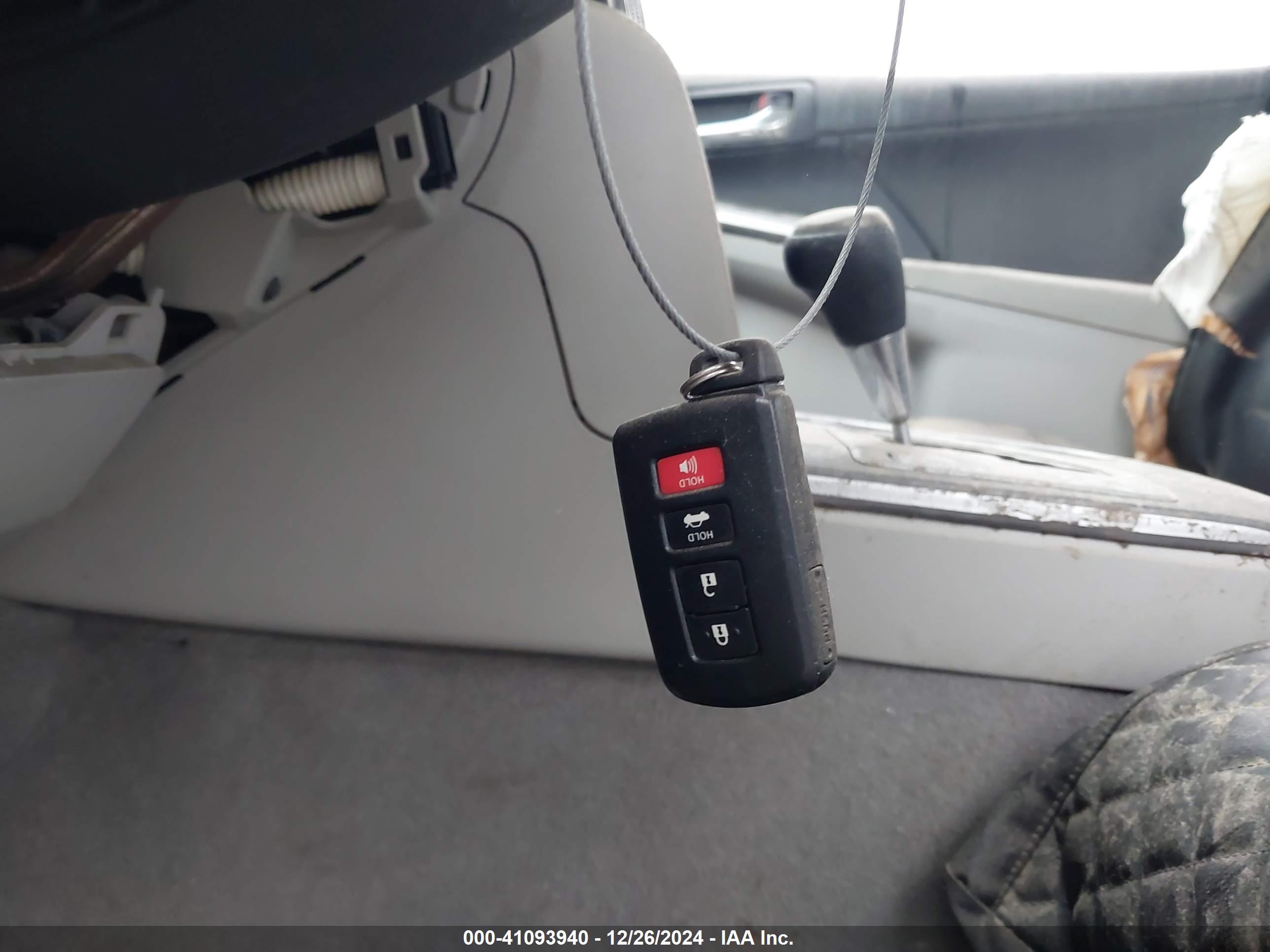TOYOTA CAMRY image 11
