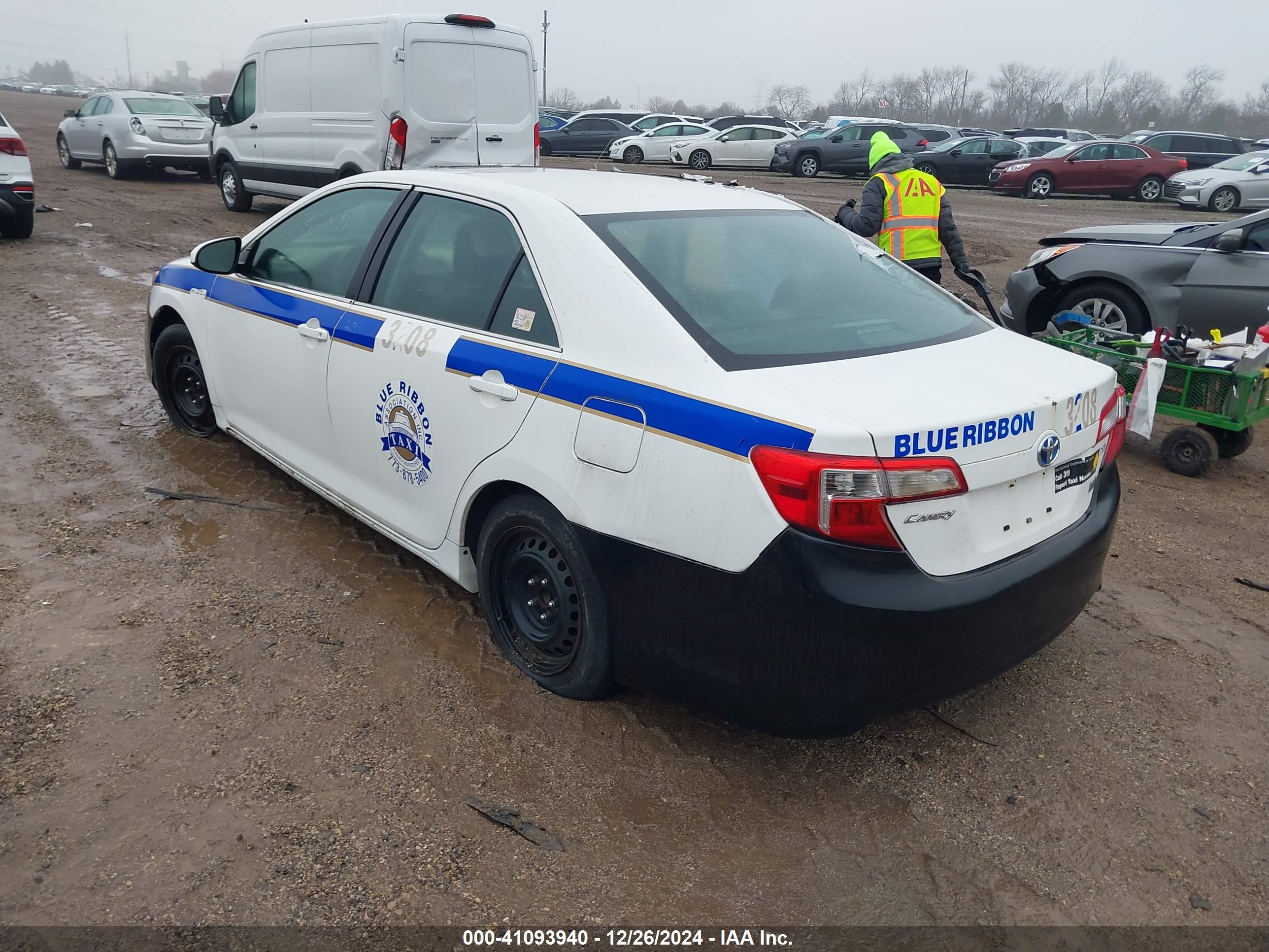 TOYOTA CAMRY image 3