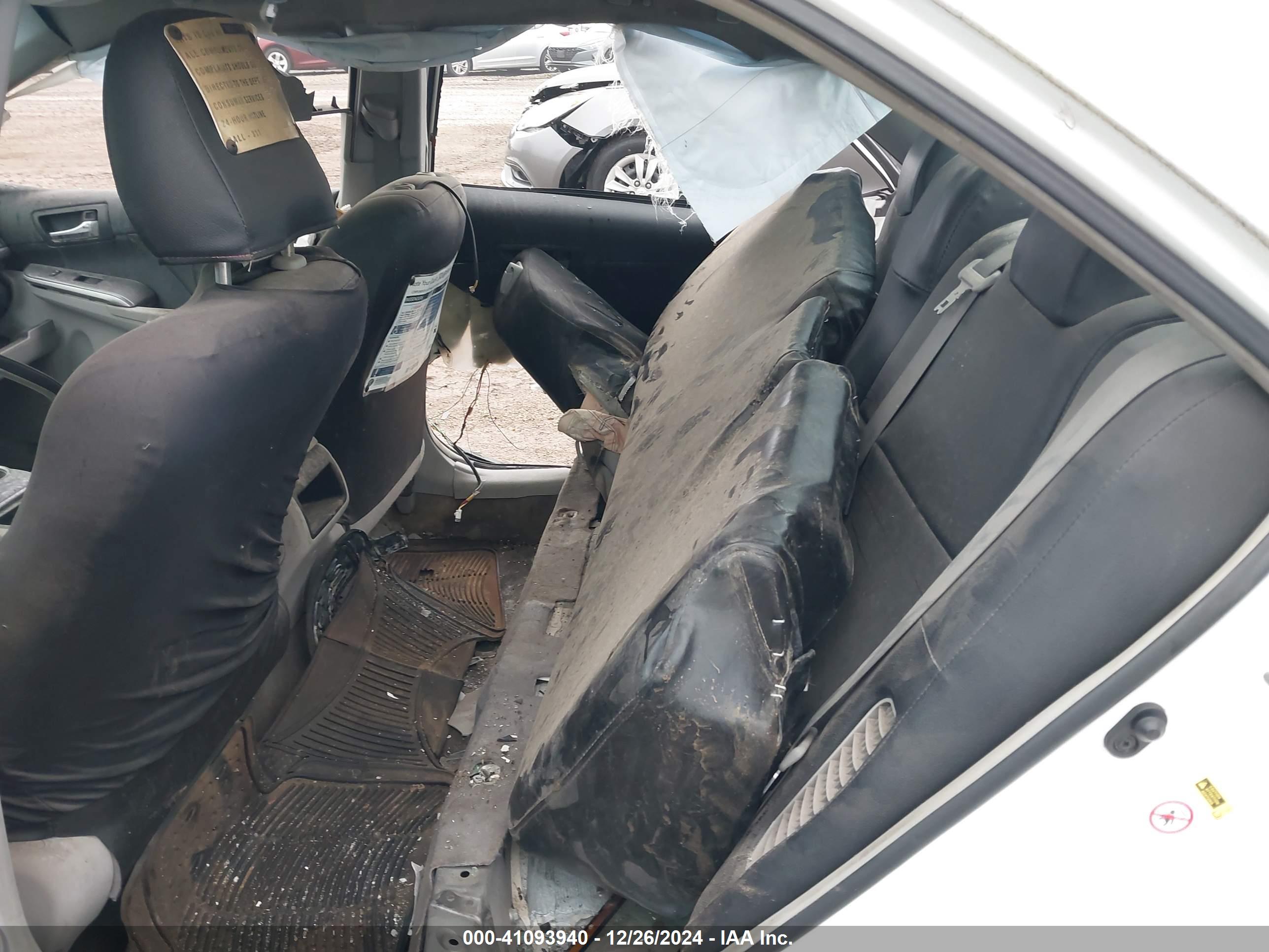 TOYOTA CAMRY image 8