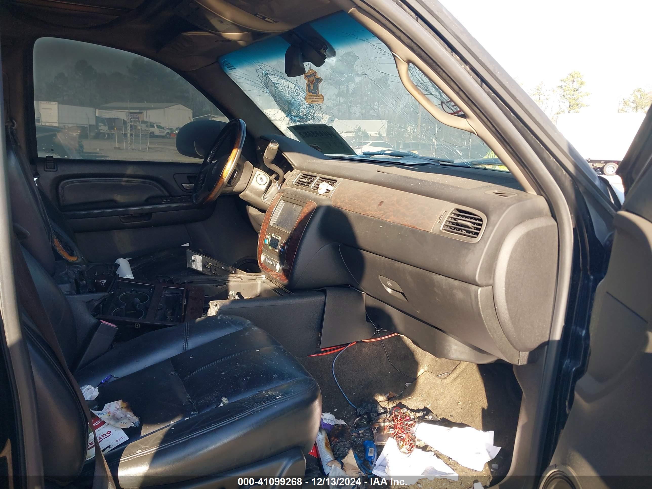 GMC YUKON image 5